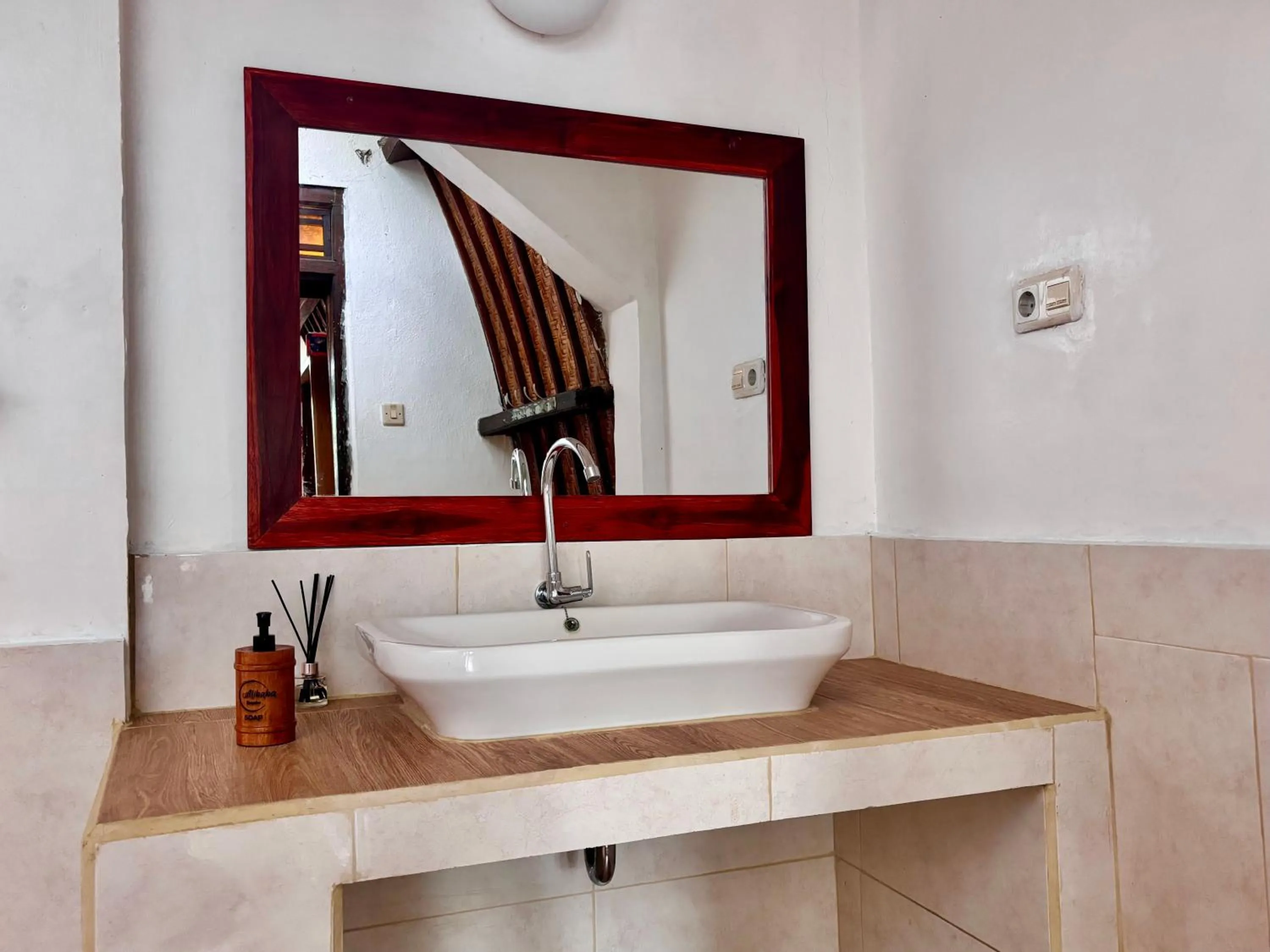 Toilet in Alibaba Bungalows