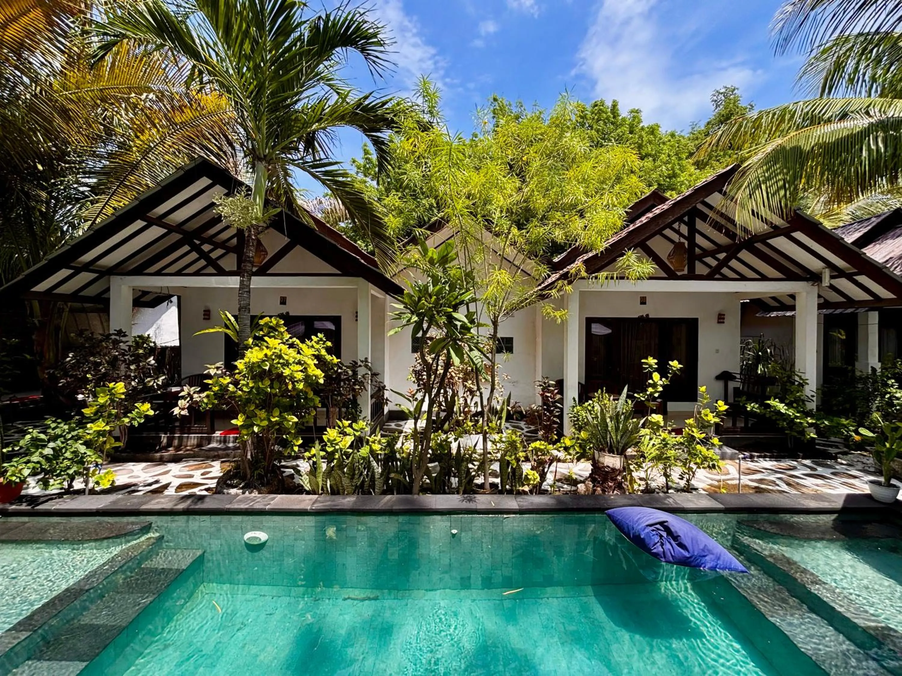 Property building in Alibaba Bungalows