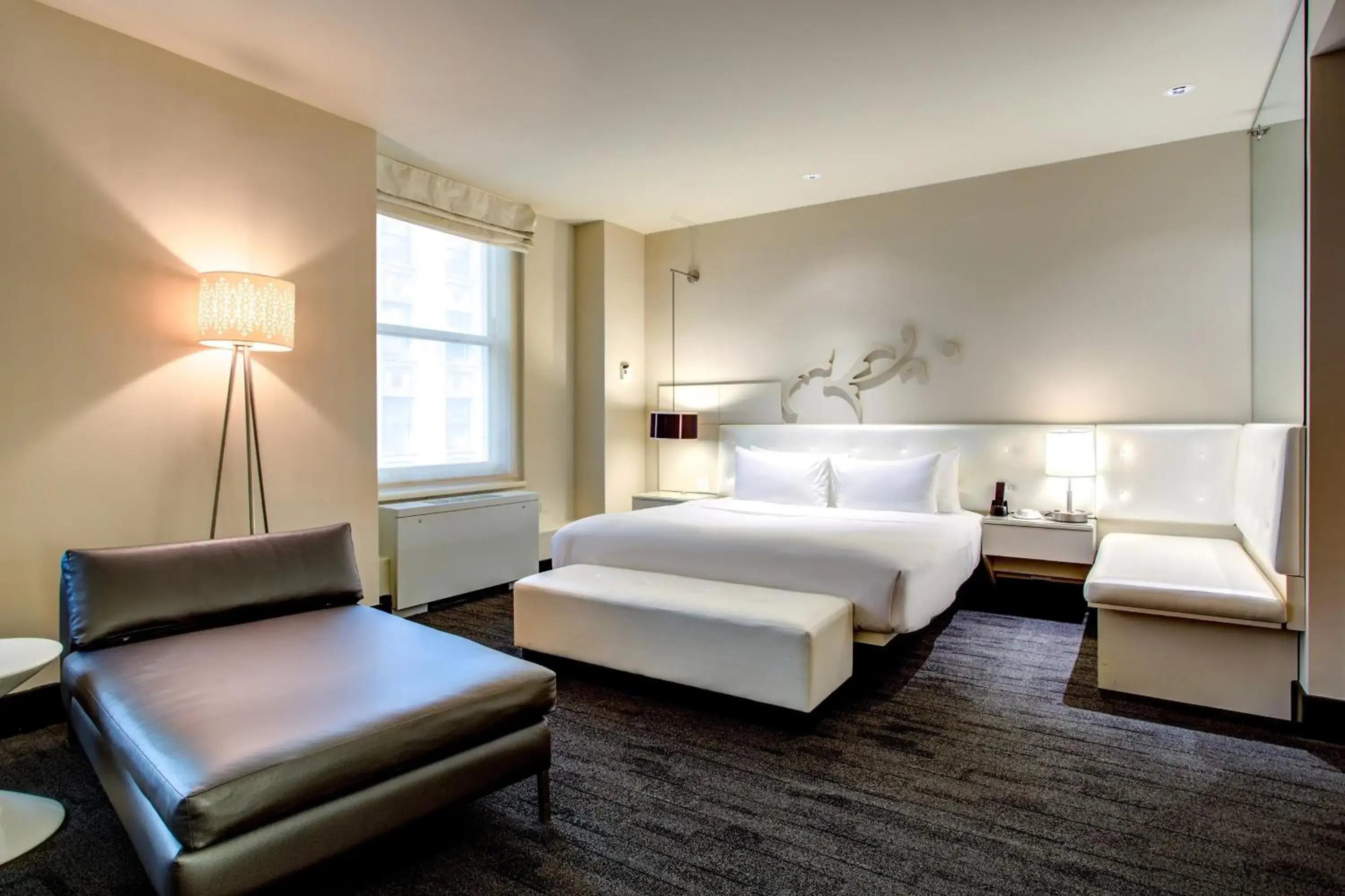 Deluxe King Room in W Chicago - City Center Deluxe King Room in W Chicago - City Center