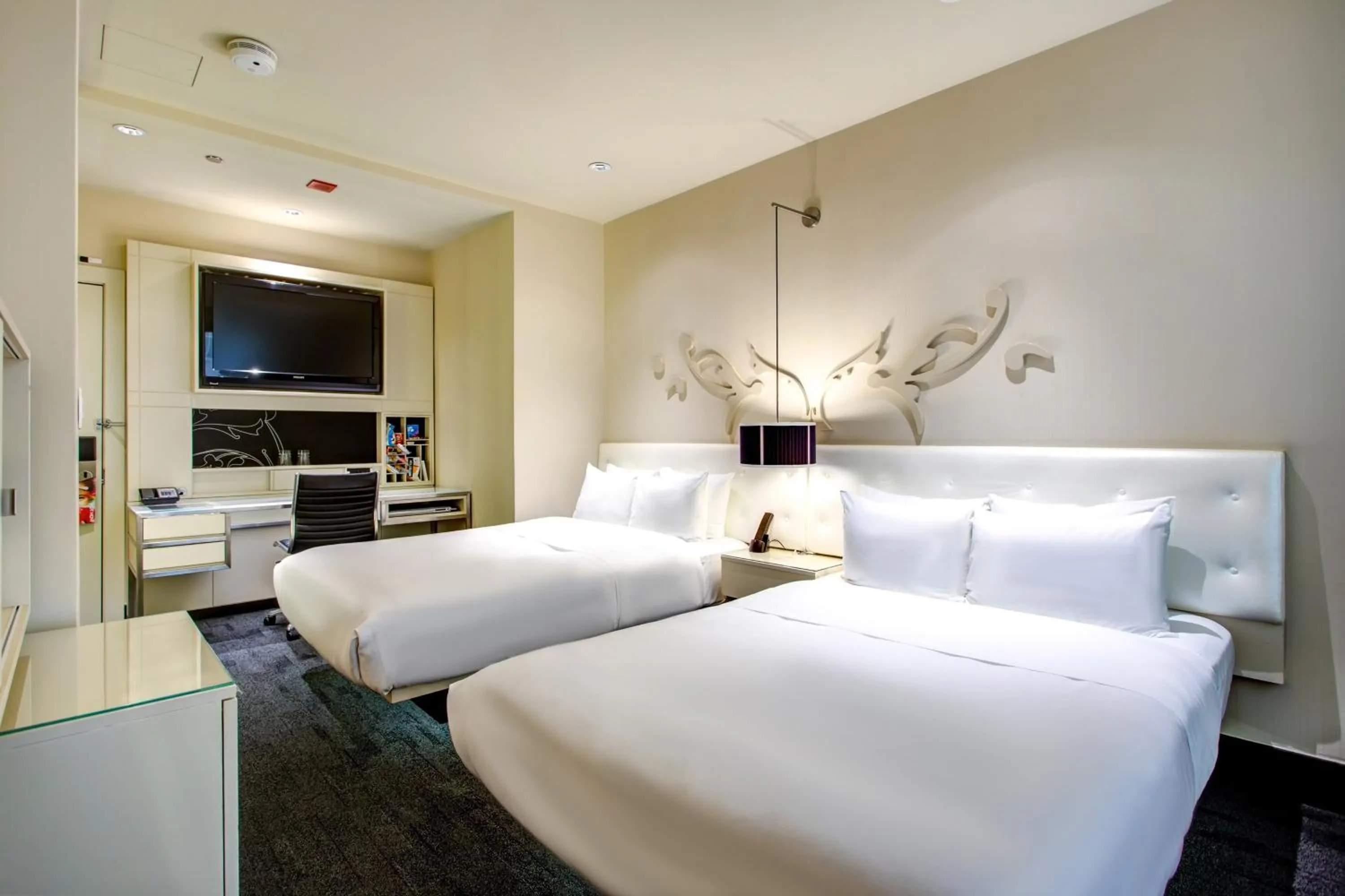 Deluxe Room with Two Double Beds in W Chicago - City Center