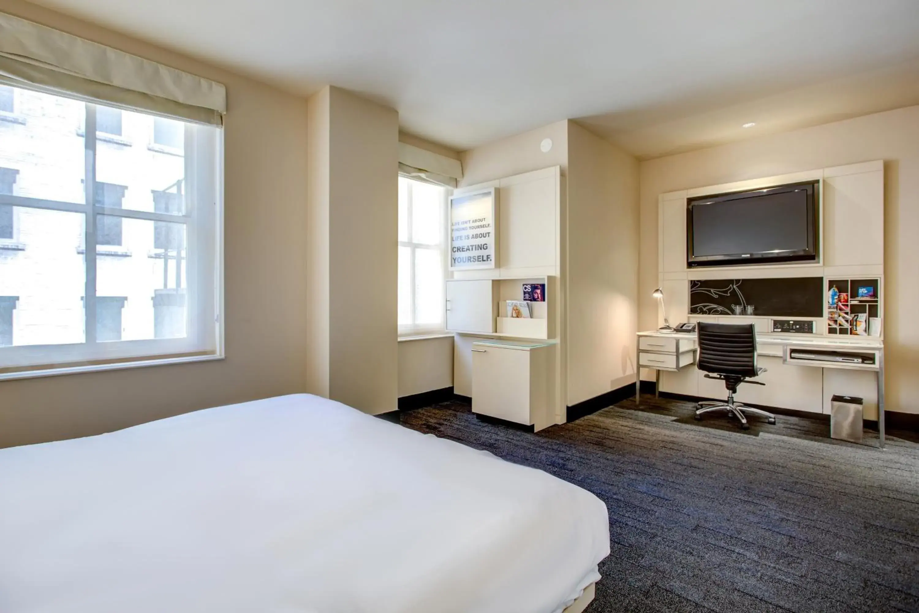 Premium King Room with Tub - Mobility/Hearing Accessible in W Chicago - City Center Premium King Room with Tub - Mobility/Hearing Accessible in W Chicago - City Center