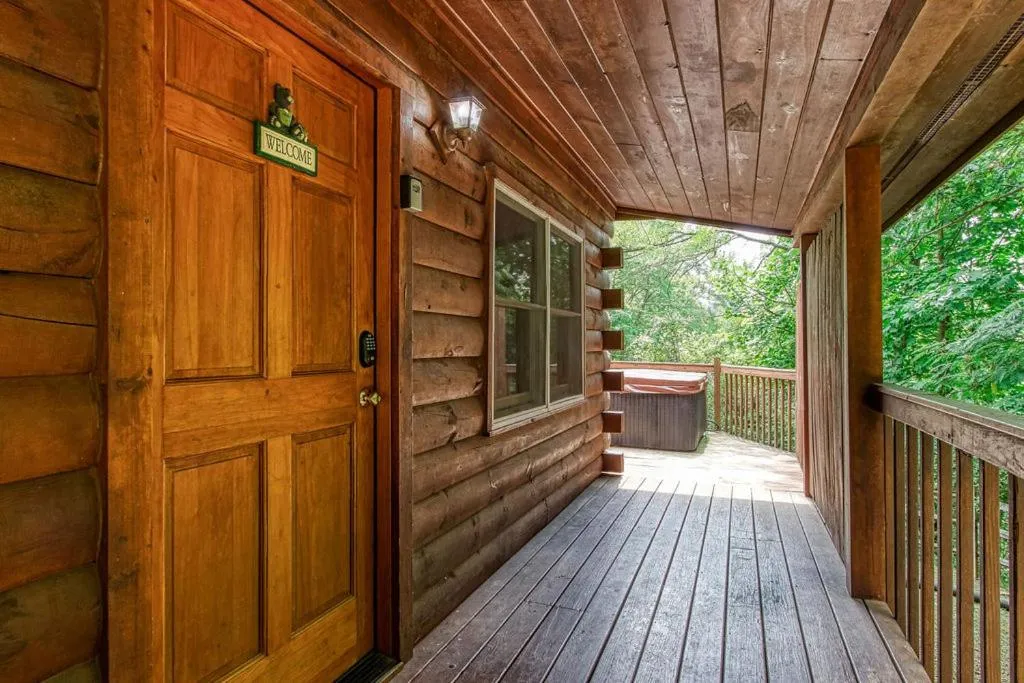 Sugar Bear Lodge, Hot Tub, WIFI, 560 FREE tickets each paid day