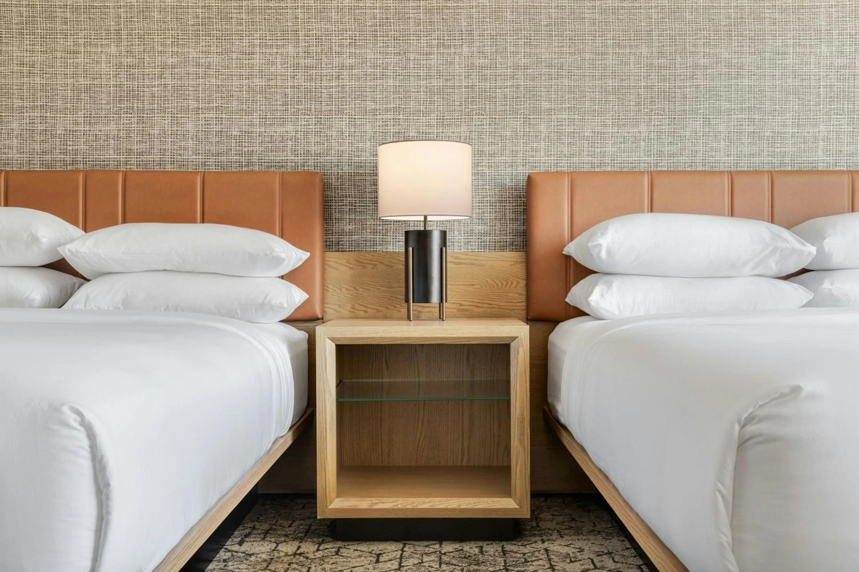 Photo of the whole room, Bed in Sheraton Charlotte Hotel