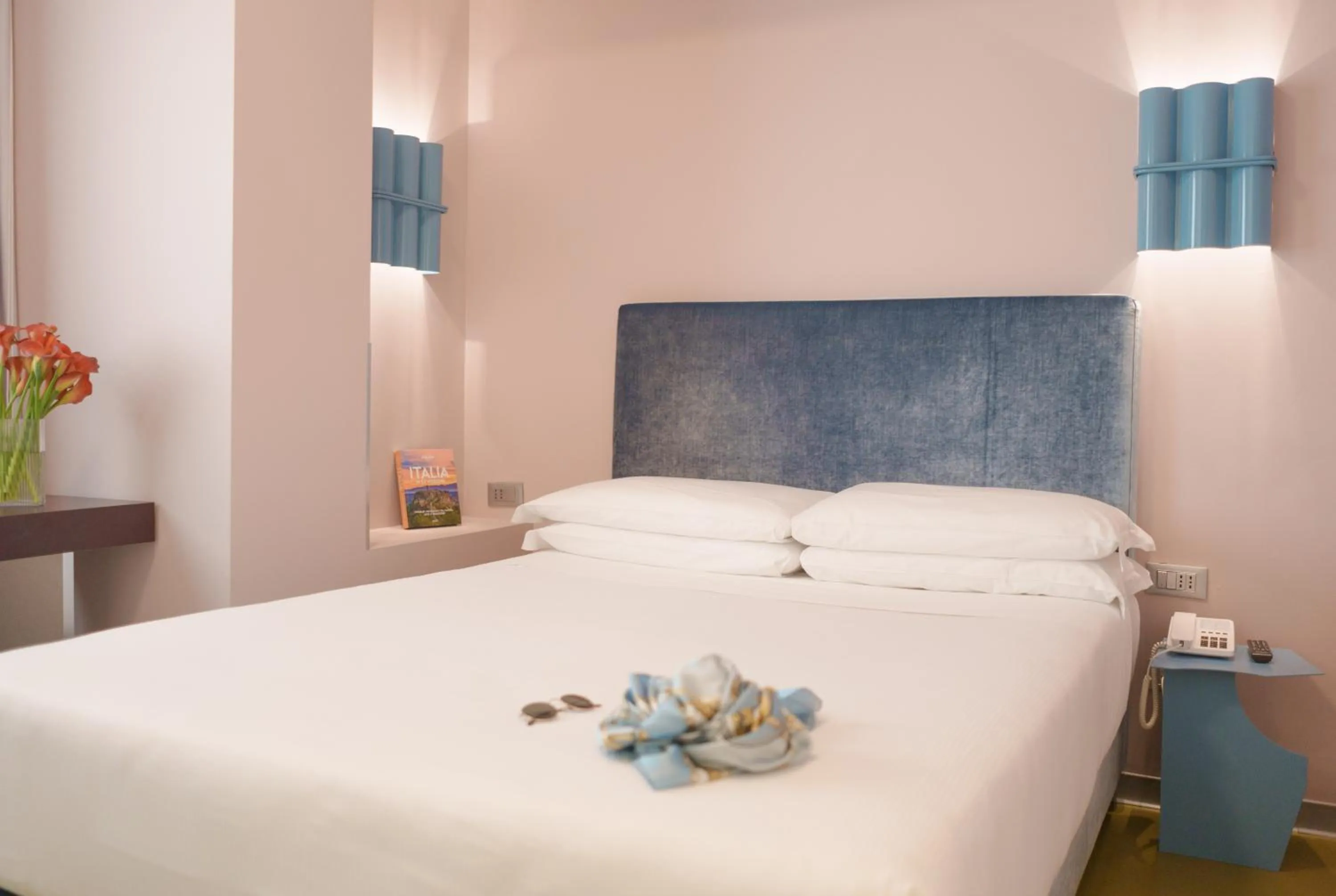 Bed in Moderno Hotel Roma