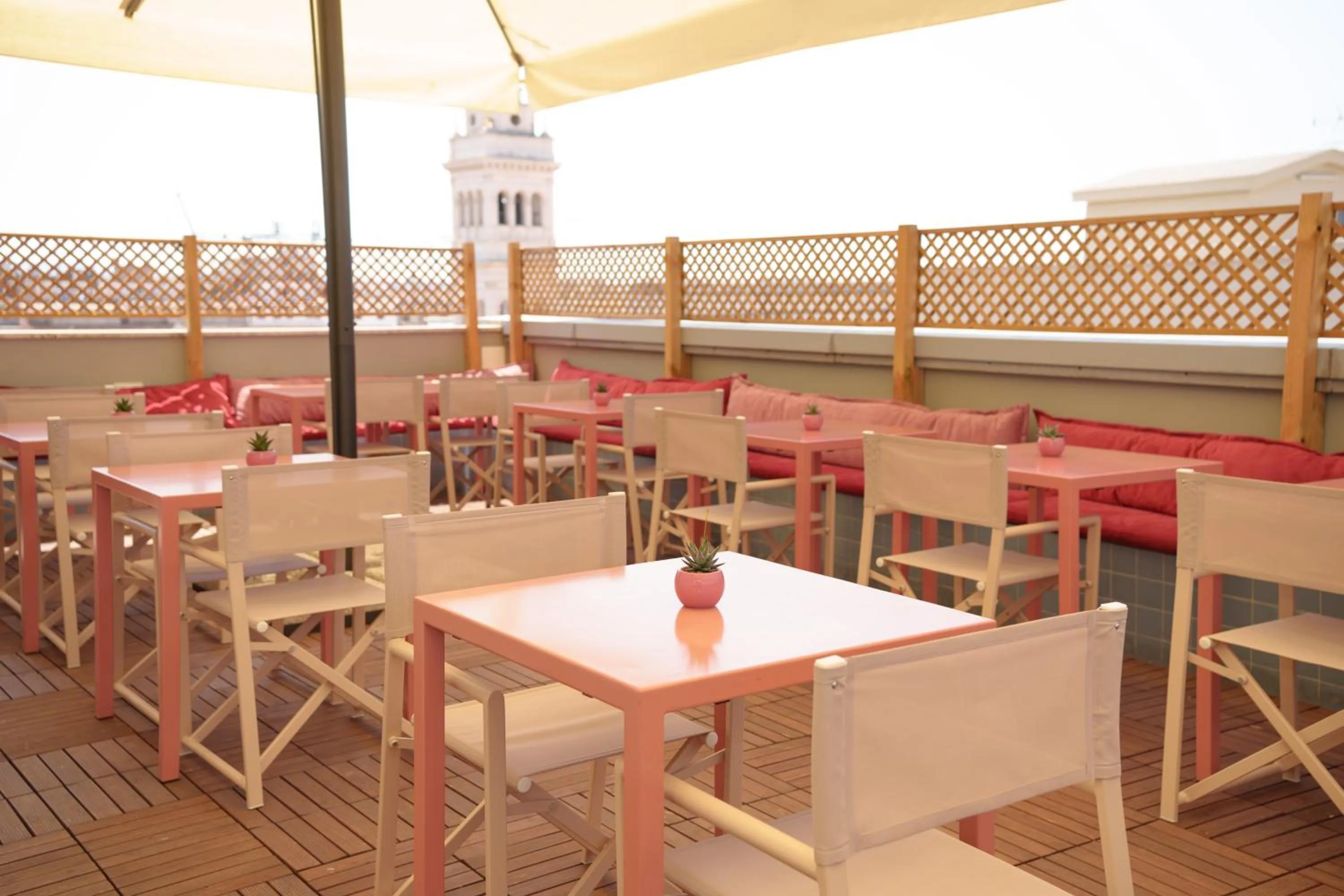 Property building in Moderno Hotel Roma