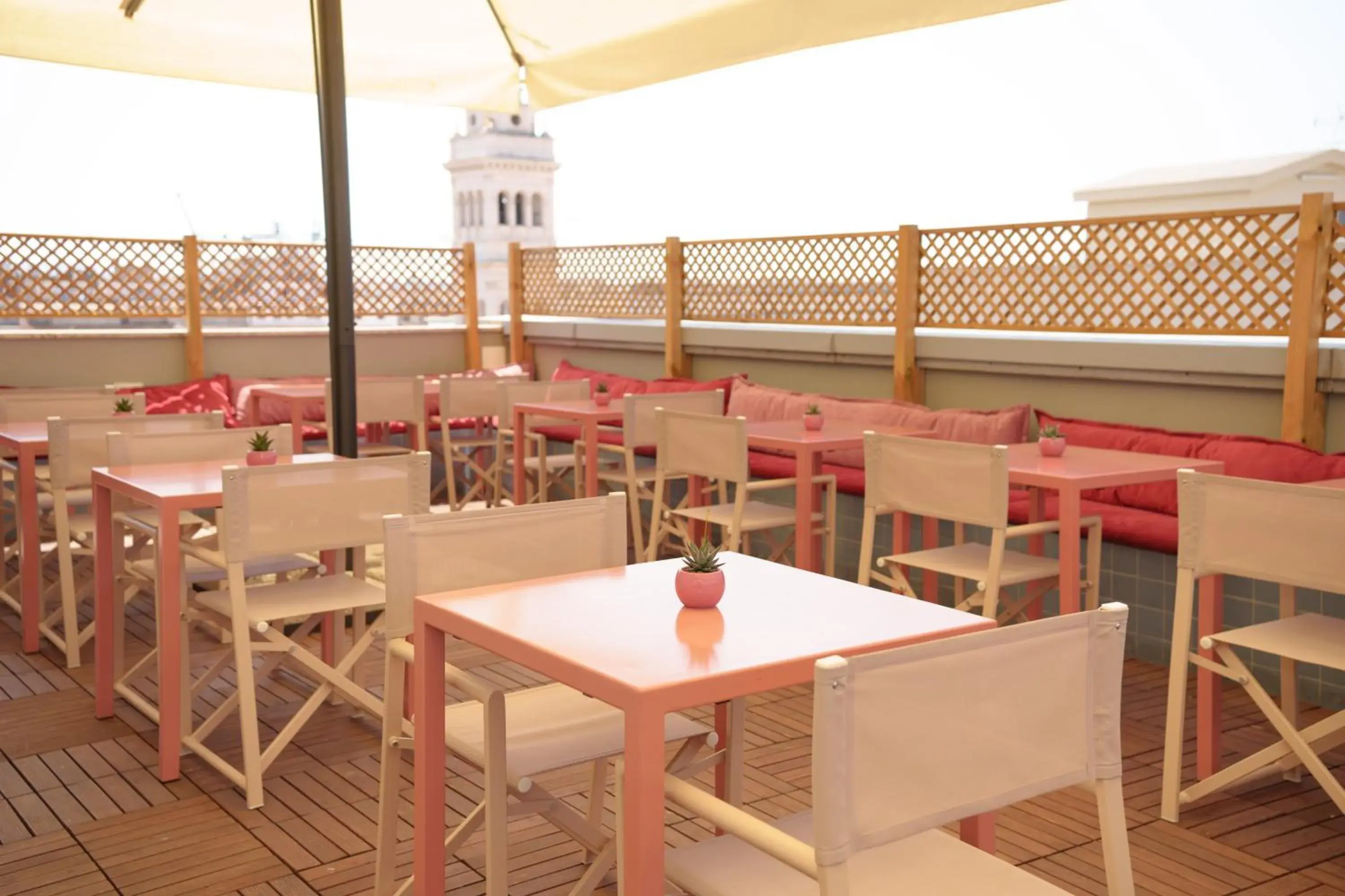 Property building in Moderno Hotel Roma Property building in Moderno Hotel Roma