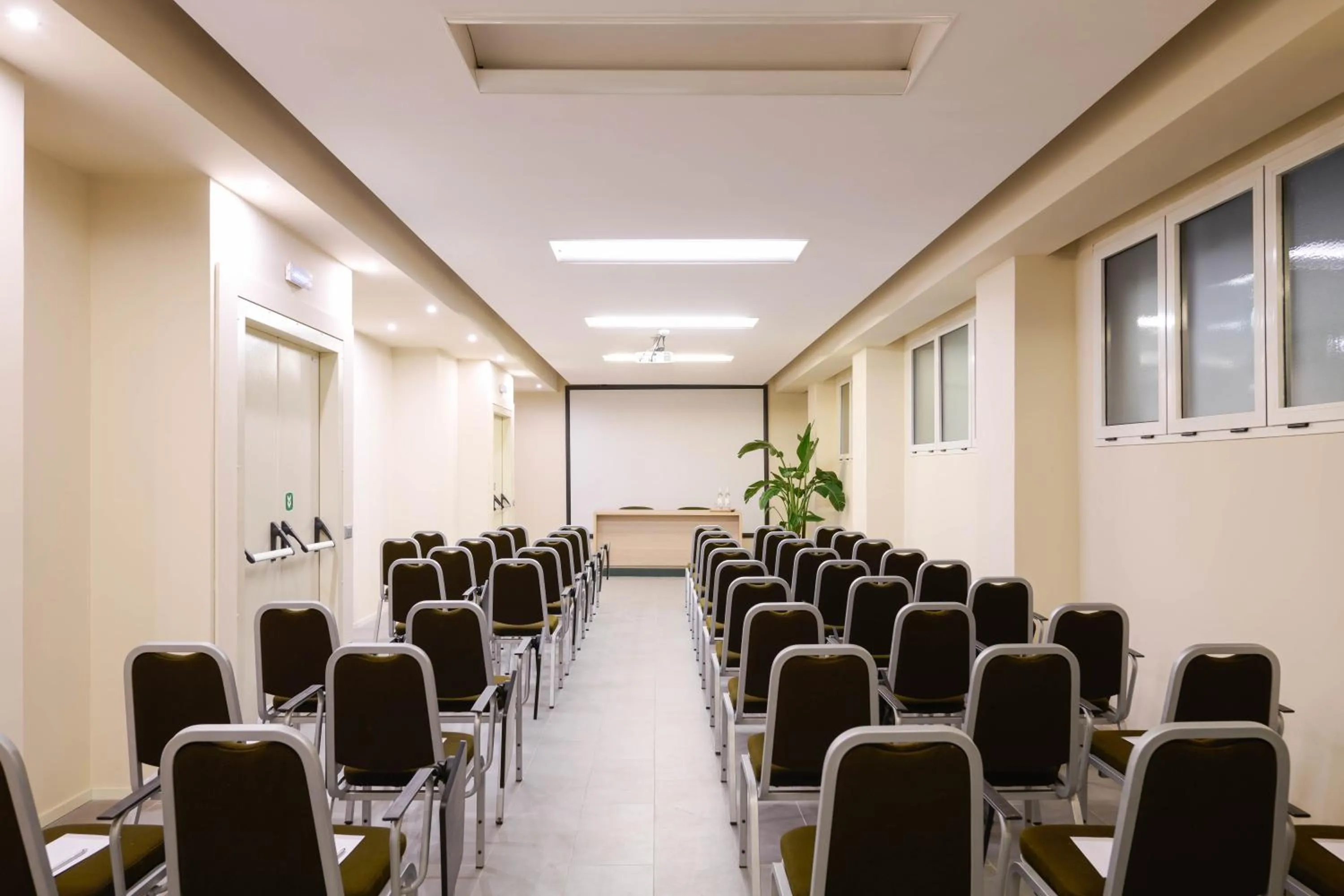 Meeting/conference room in Moderno Hotel Roma
