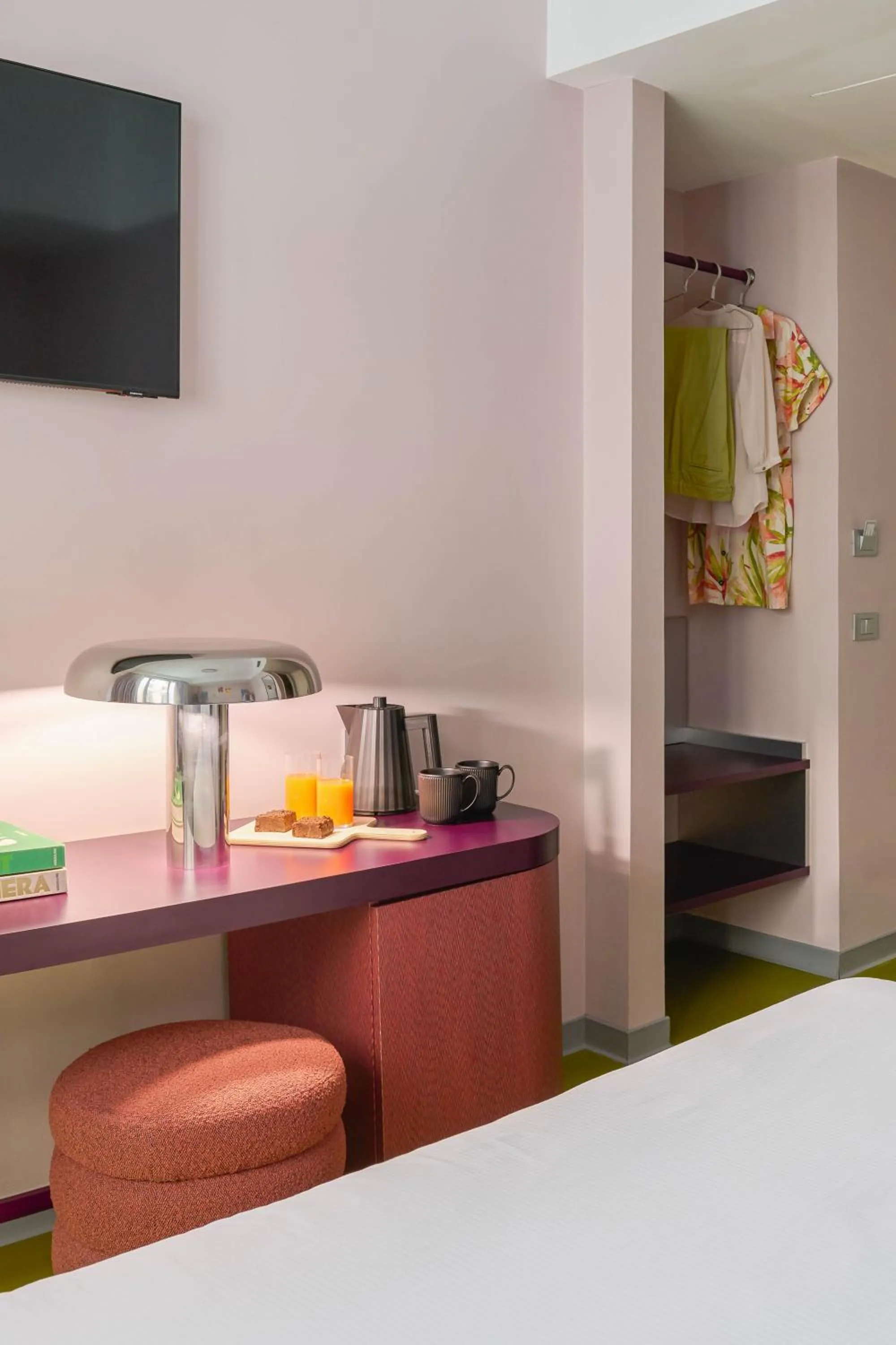 Coffee/tea facilities, Bed in Moderno Hotel Roma