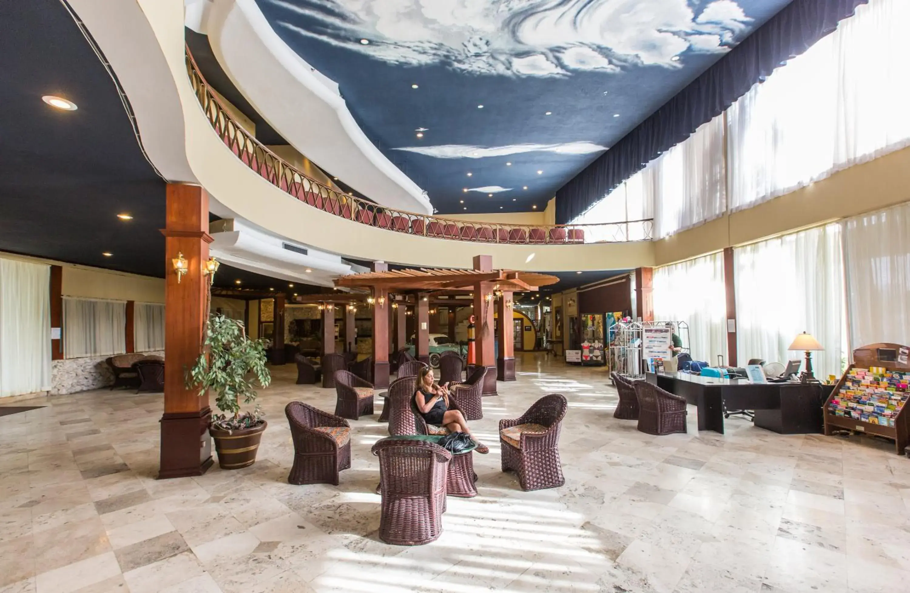 Lobby or reception in Thunderbird Beach Hotel