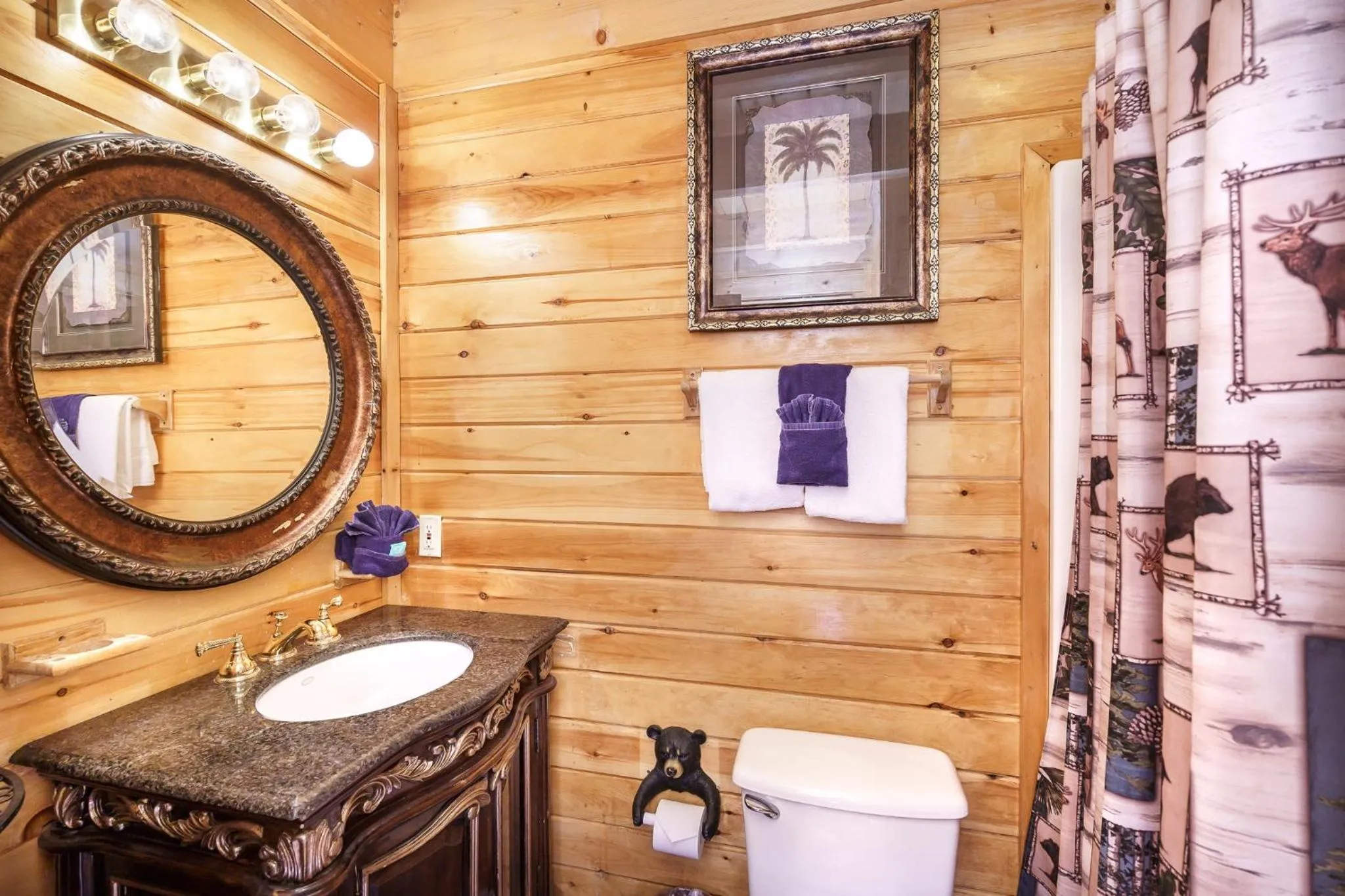 Deer Run, Free Attraction Tickets, Hot Tub, WIFI, Resort Playground, Near Dollywood!!!