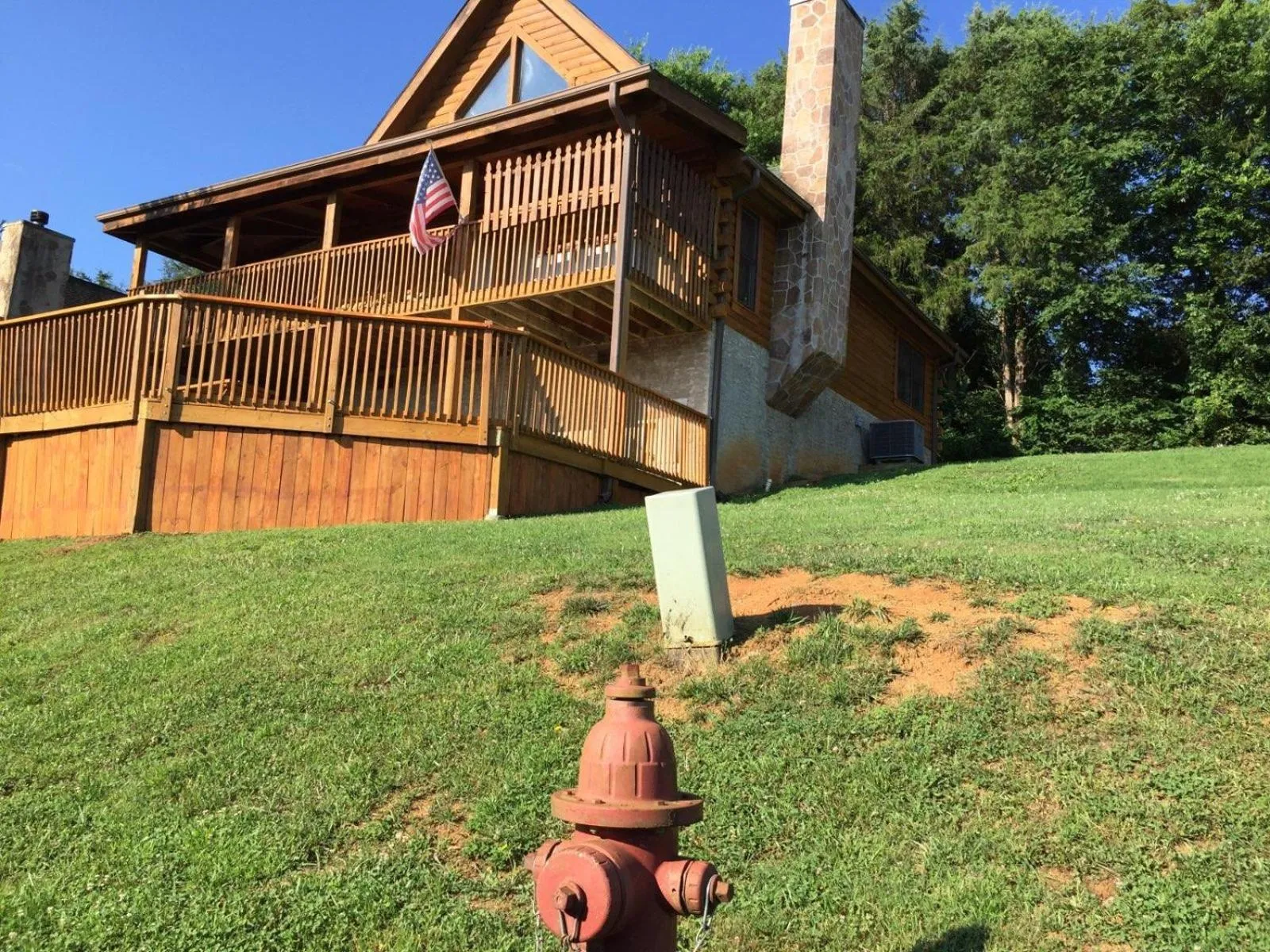 Deer Run, Free Attraction Tickets, Hot Tub, WIFI, Resort Playground, Near Dollywood!!!