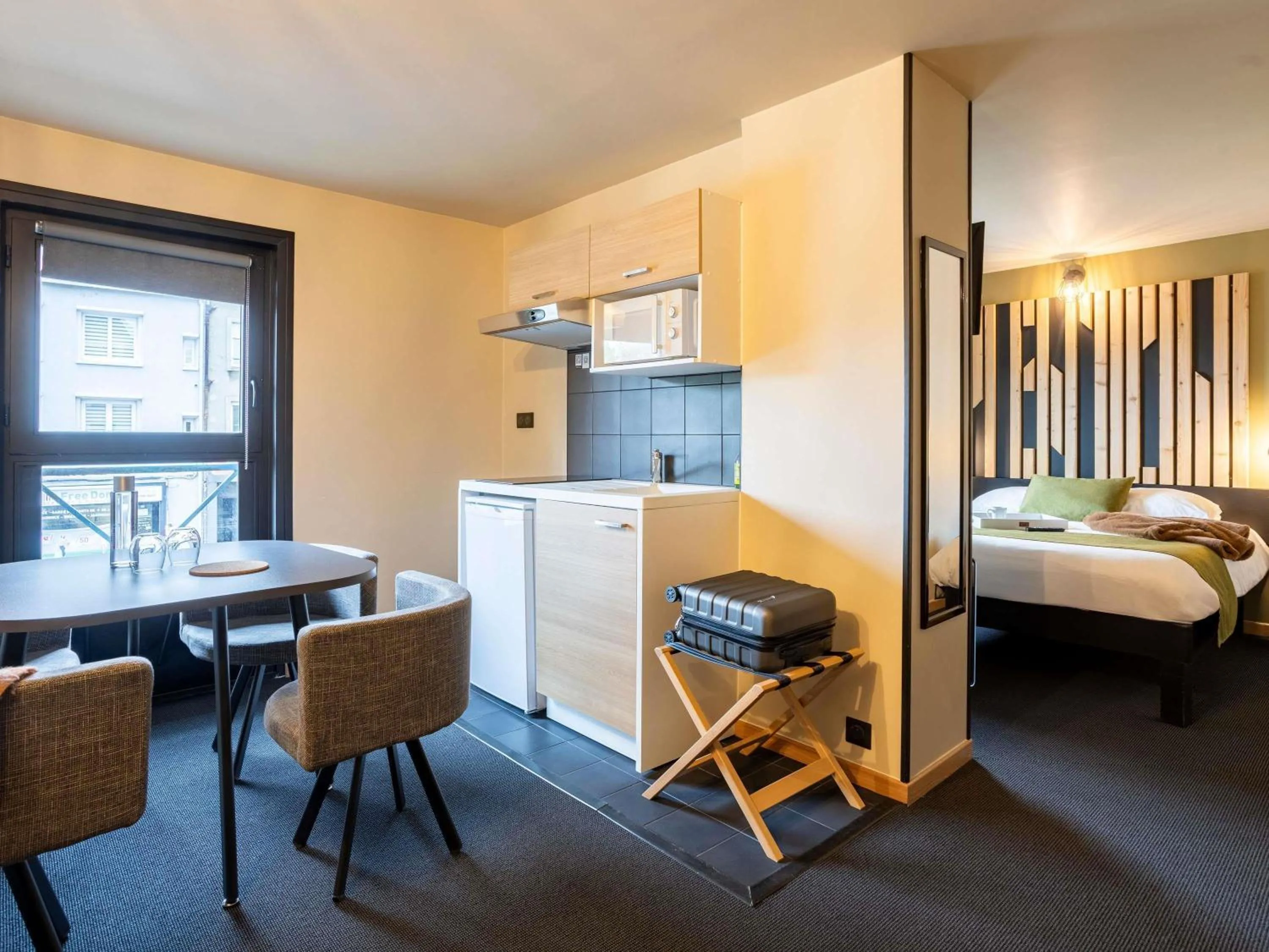 Bedroom, Bed in ibis Styles Boulogne sur Mer Centre Cathédrale