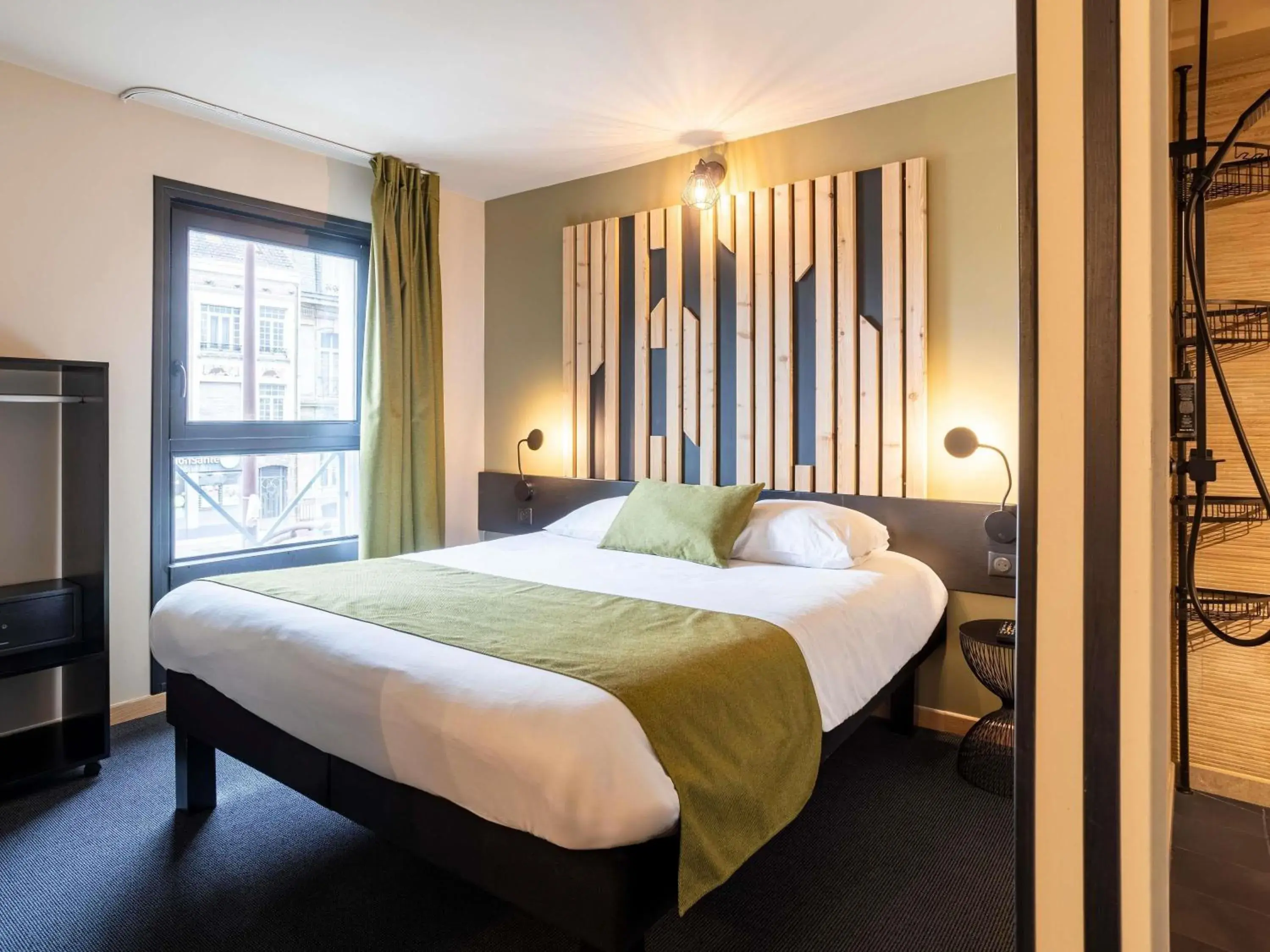 Bedroom, Bed in ibis Styles Boulogne sur Mer Centre Cathédrale Bedroom, Bed in ibis Styles Boulogne sur Mer Centre Cathédrale