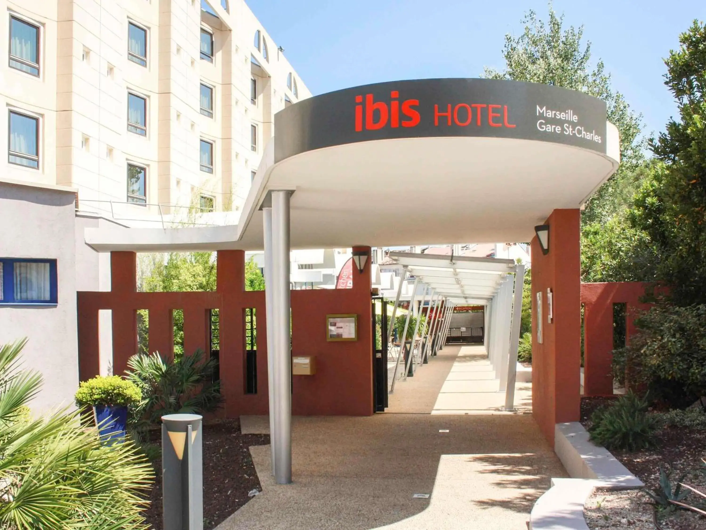 Property building in ibis Marseille Centre Gare Saint Charles Property building in ibis Marseille Centre Gare Saint Charles