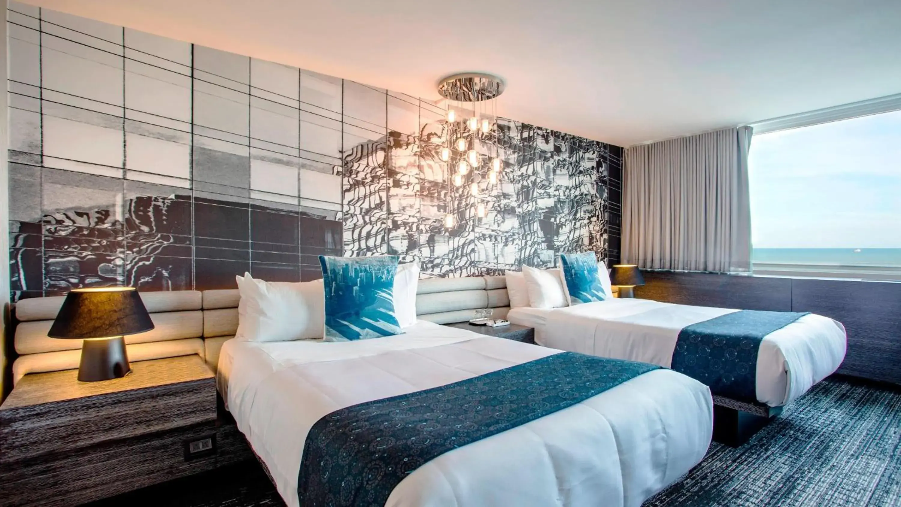 Double Room with Two Double Beds and Lake View - High Floor in The Wade Double Room with Two Double Beds and Lake View - High Floor in The Wade