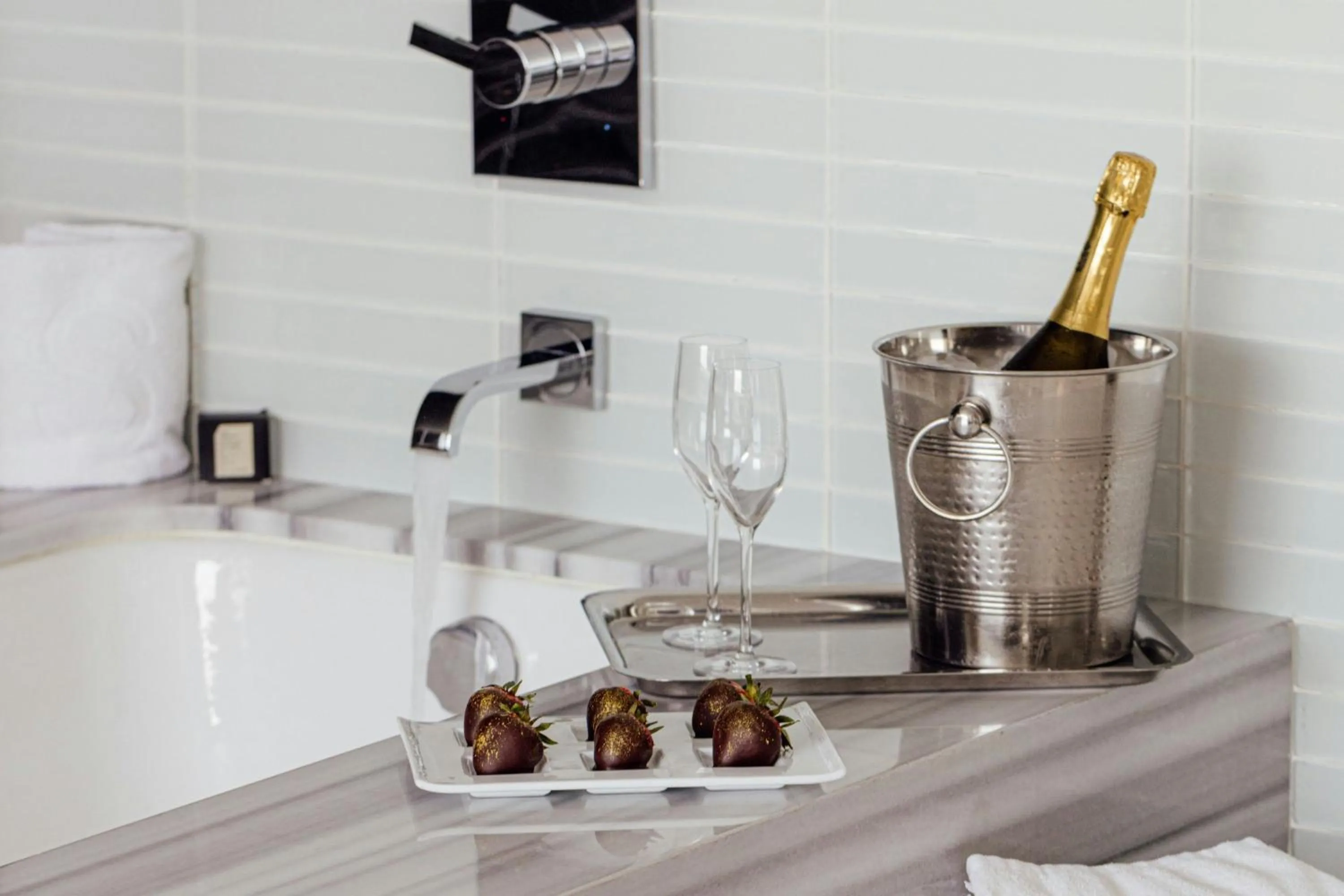 Photo of the whole room in The Wade