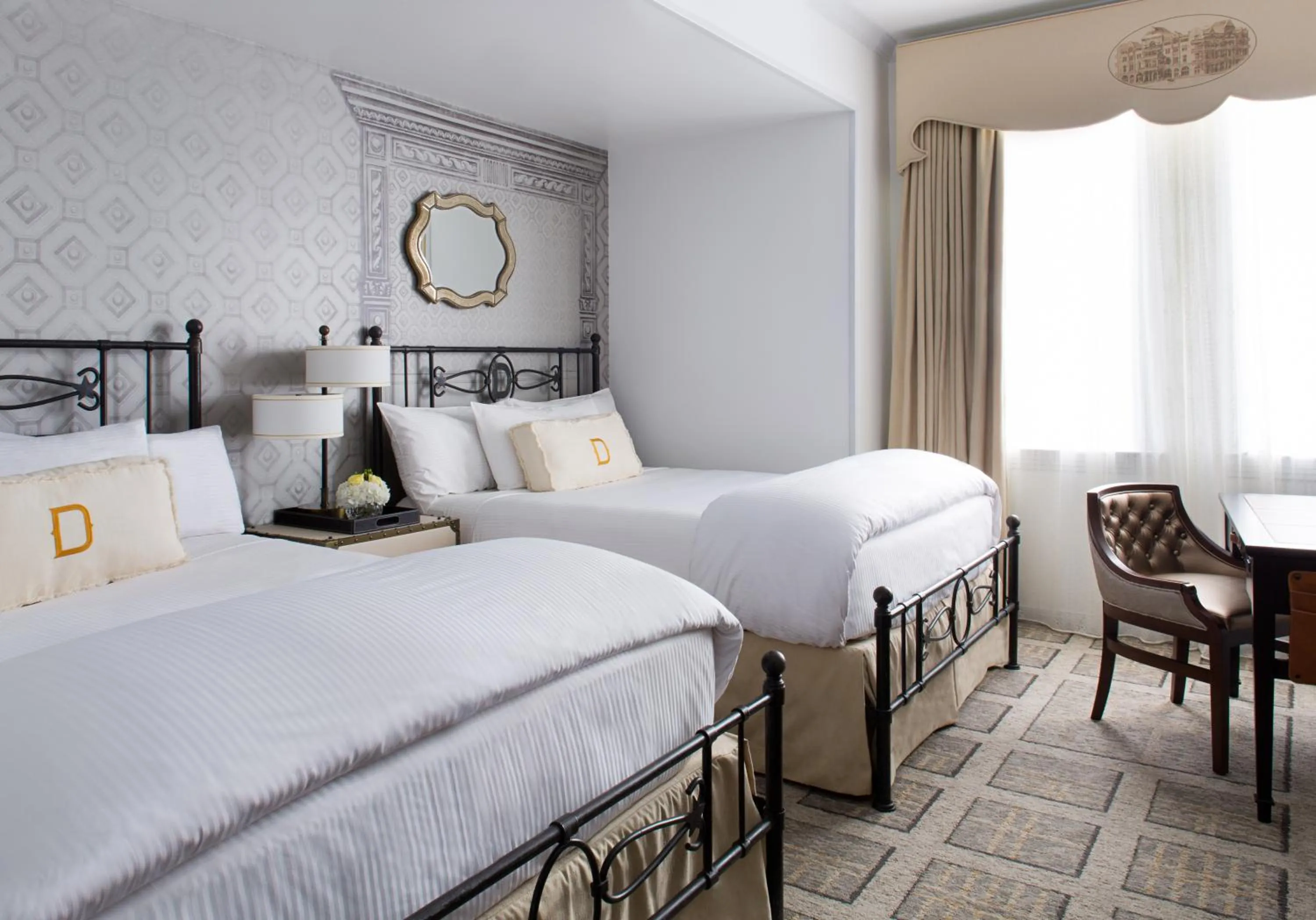 Photo of the whole room, Bed in The Driskill