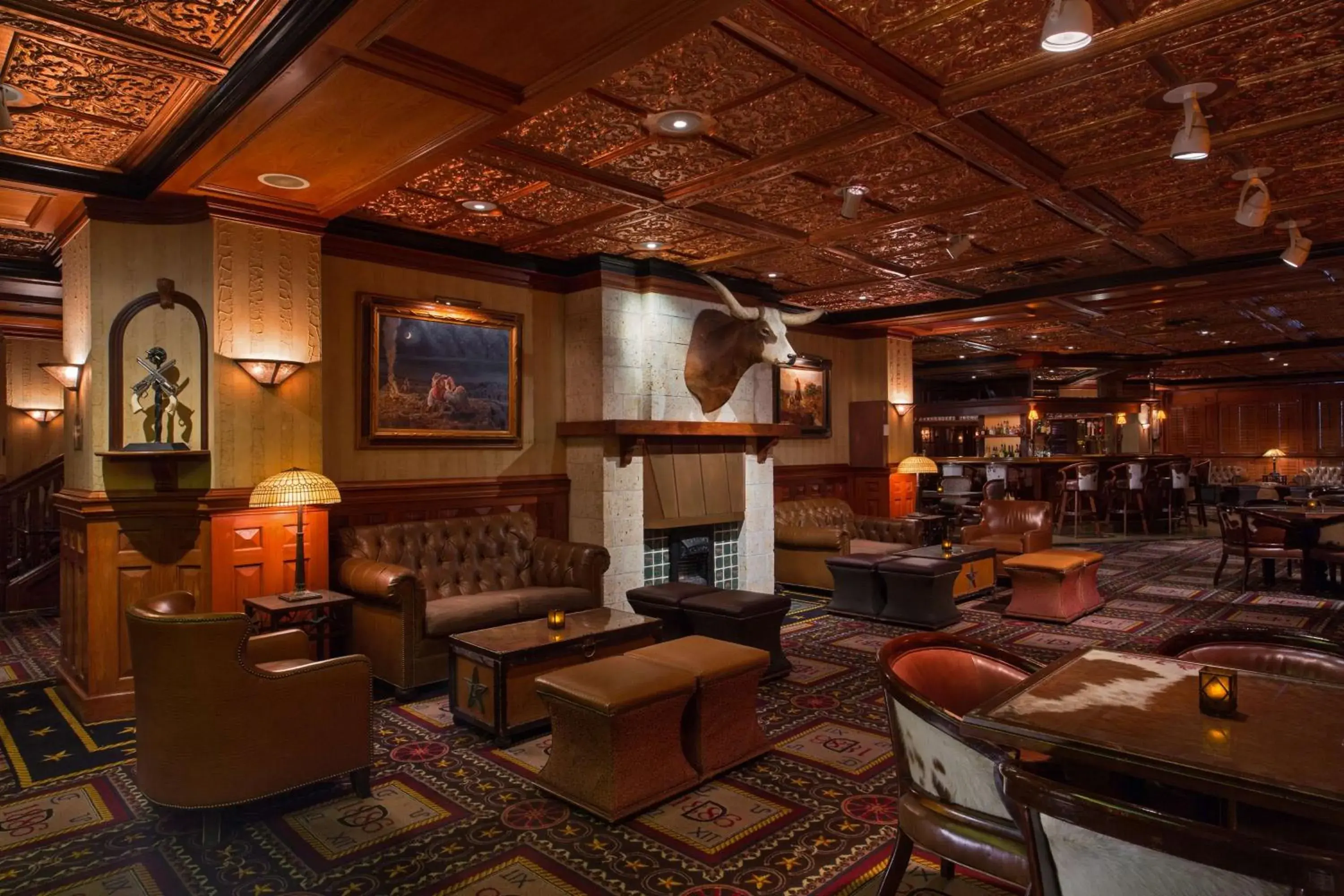 Lounge or bar in The Driskill Lounge or bar in The Driskill