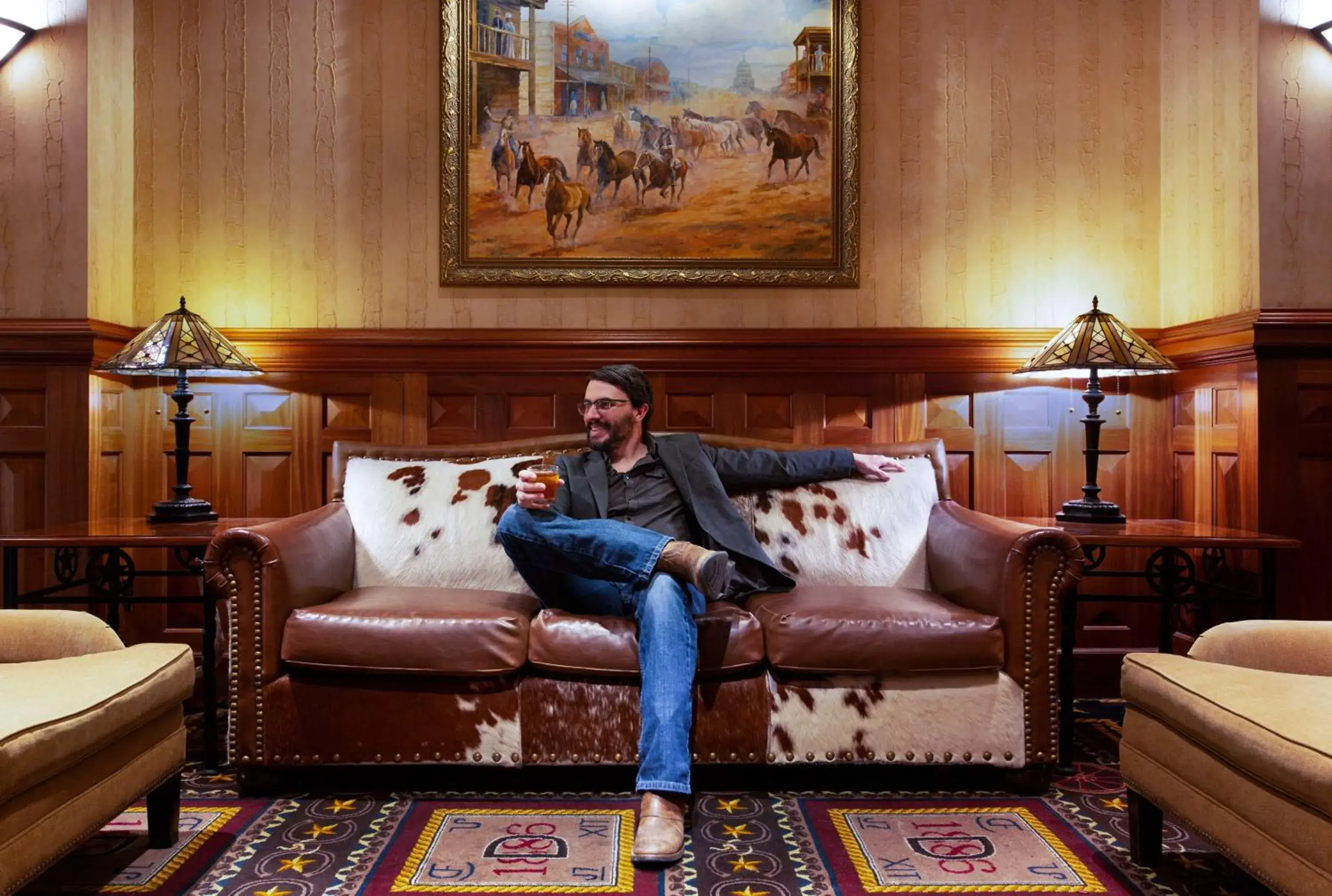 Lounge or bar in The Driskill Lounge or bar in The Driskill
