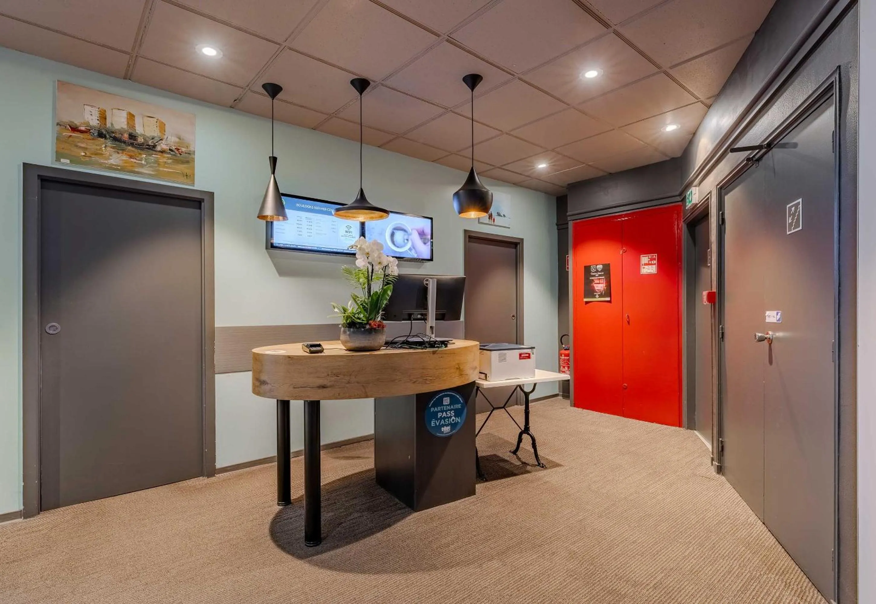 Lobby or reception in B&B HOTEL Boulogne-sur-Mer Centre Les Ports