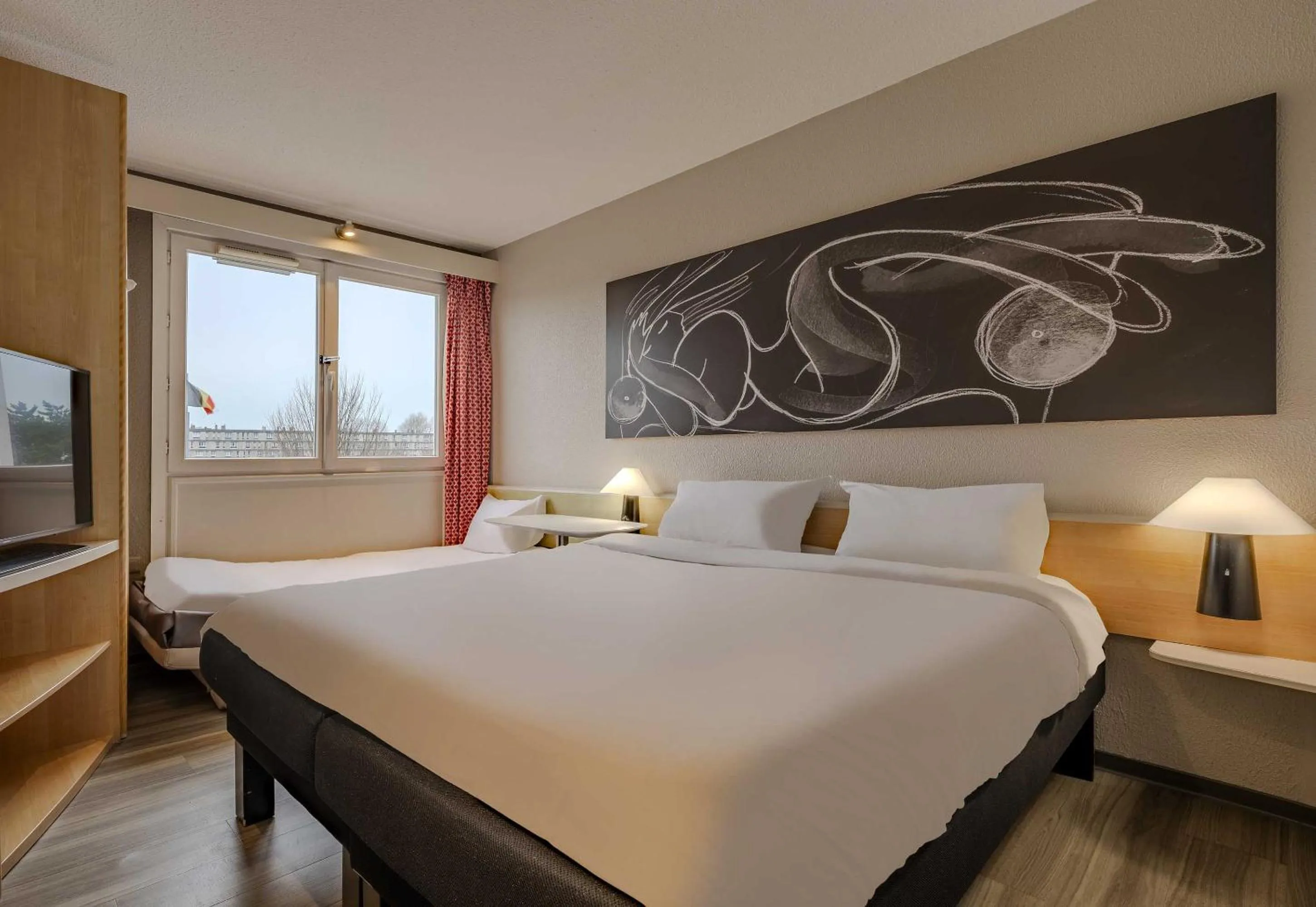 Bedroom, Bed in B&B HOTEL Boulogne-sur-Mer Centre Les Ports