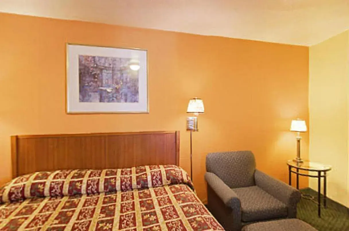 Bed in Americas Best Value Inn - Livermore Bed in Americas Best Value Inn - Livermore