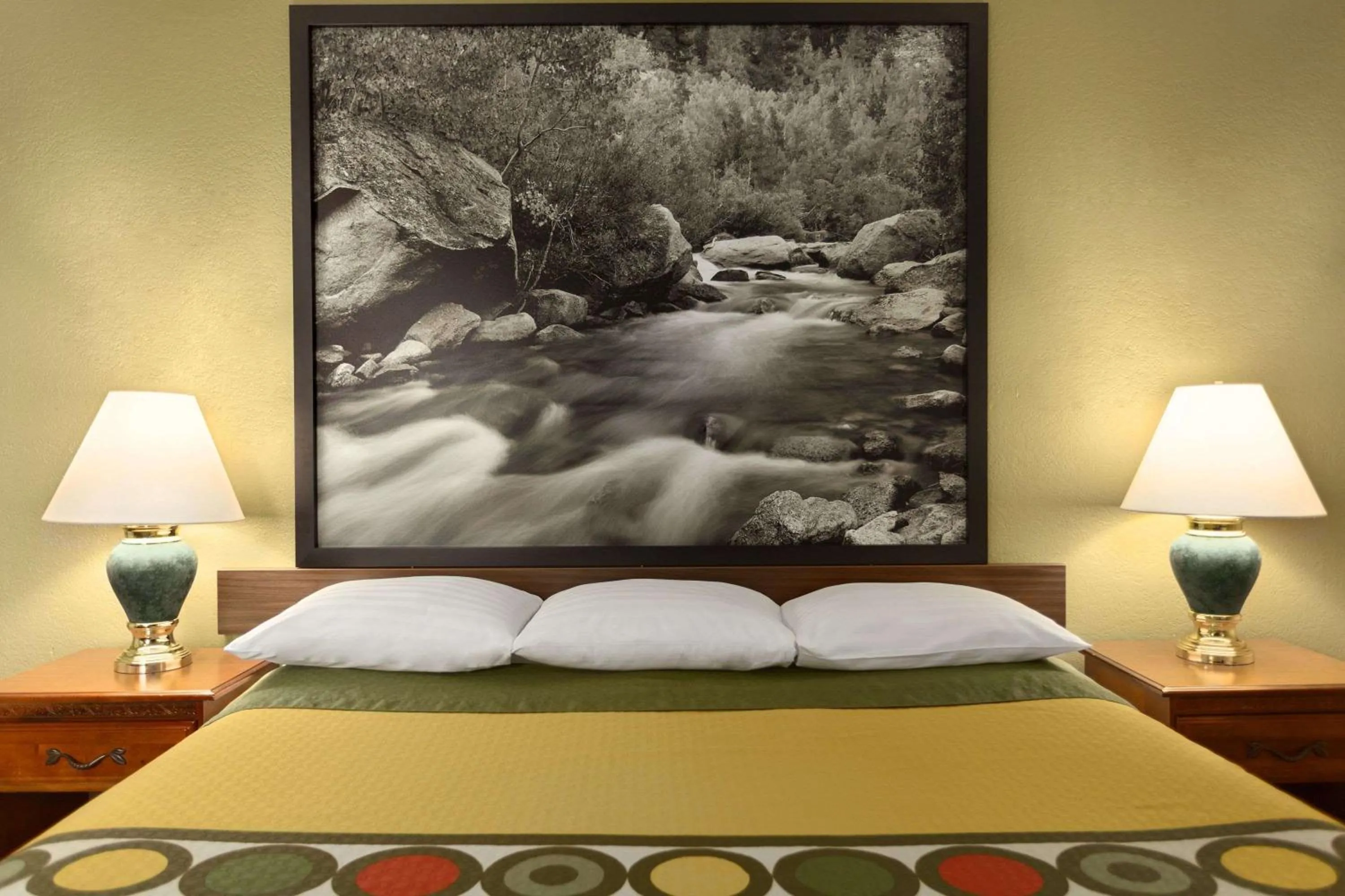 Photo of the whole room in Super 8 by Wyndham Ridgecrest