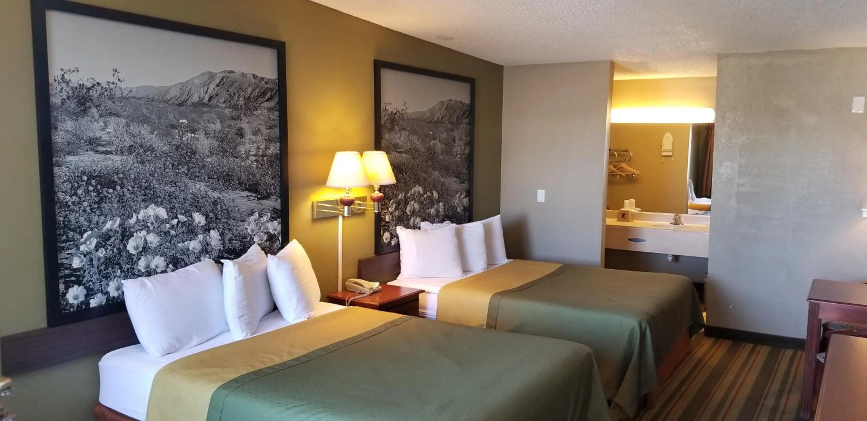 Super 8 by Wyndham Ridgecrest