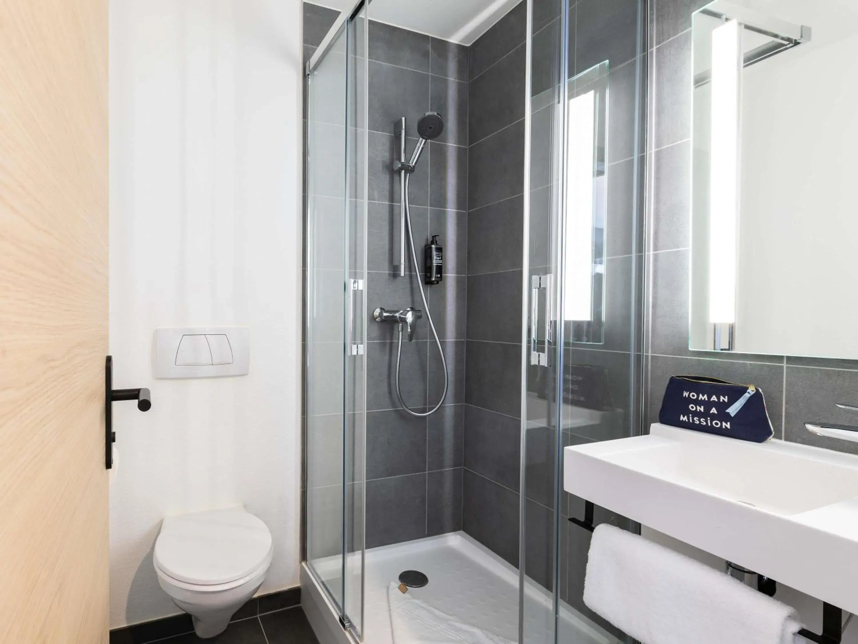 Bedroom in ibis Strasbourg Centre Gare Bedroom in ibis Strasbourg Centre Gare