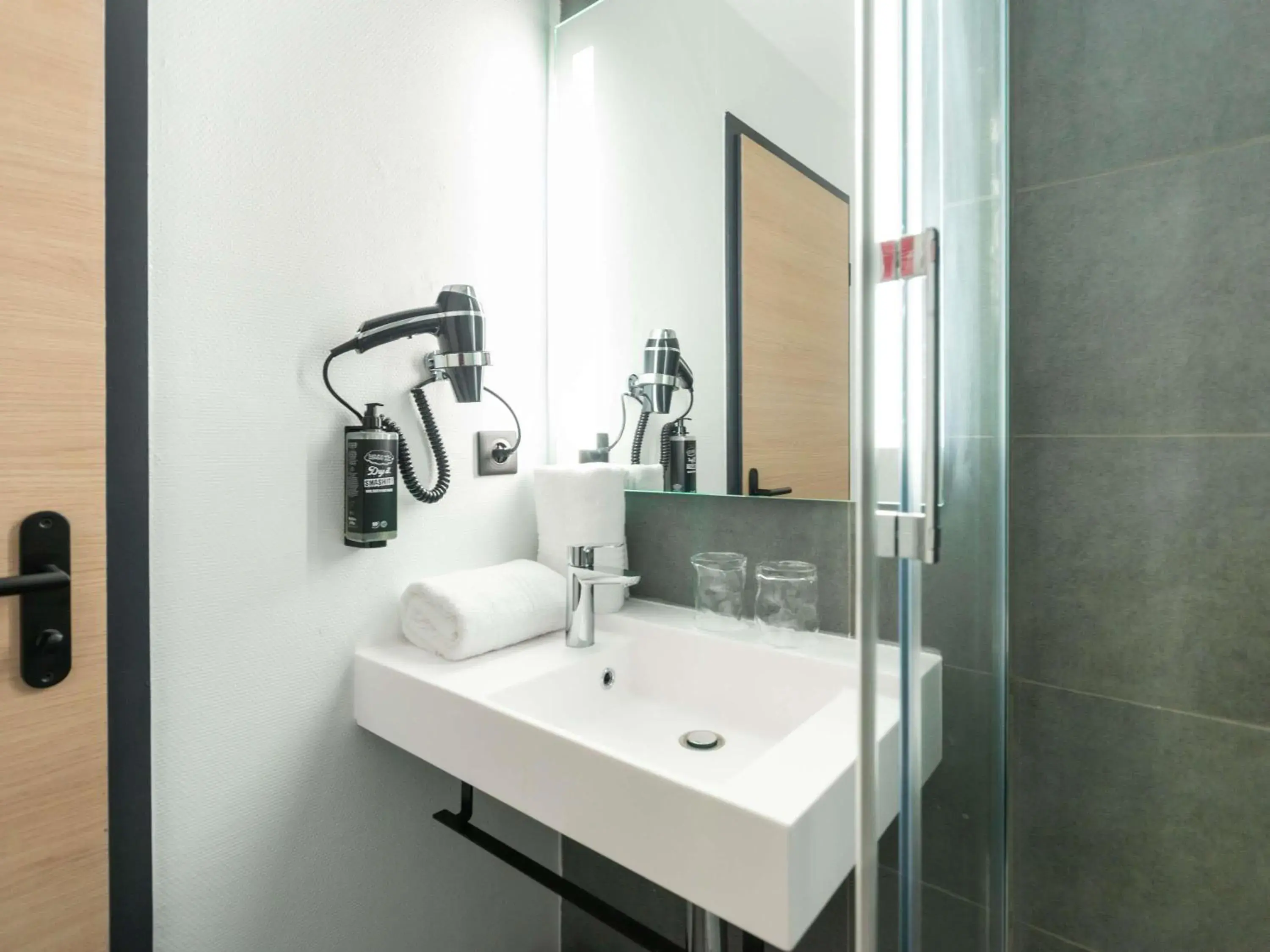 Bedroom in ibis Strasbourg Centre Gare Bedroom in ibis Strasbourg Centre Gare