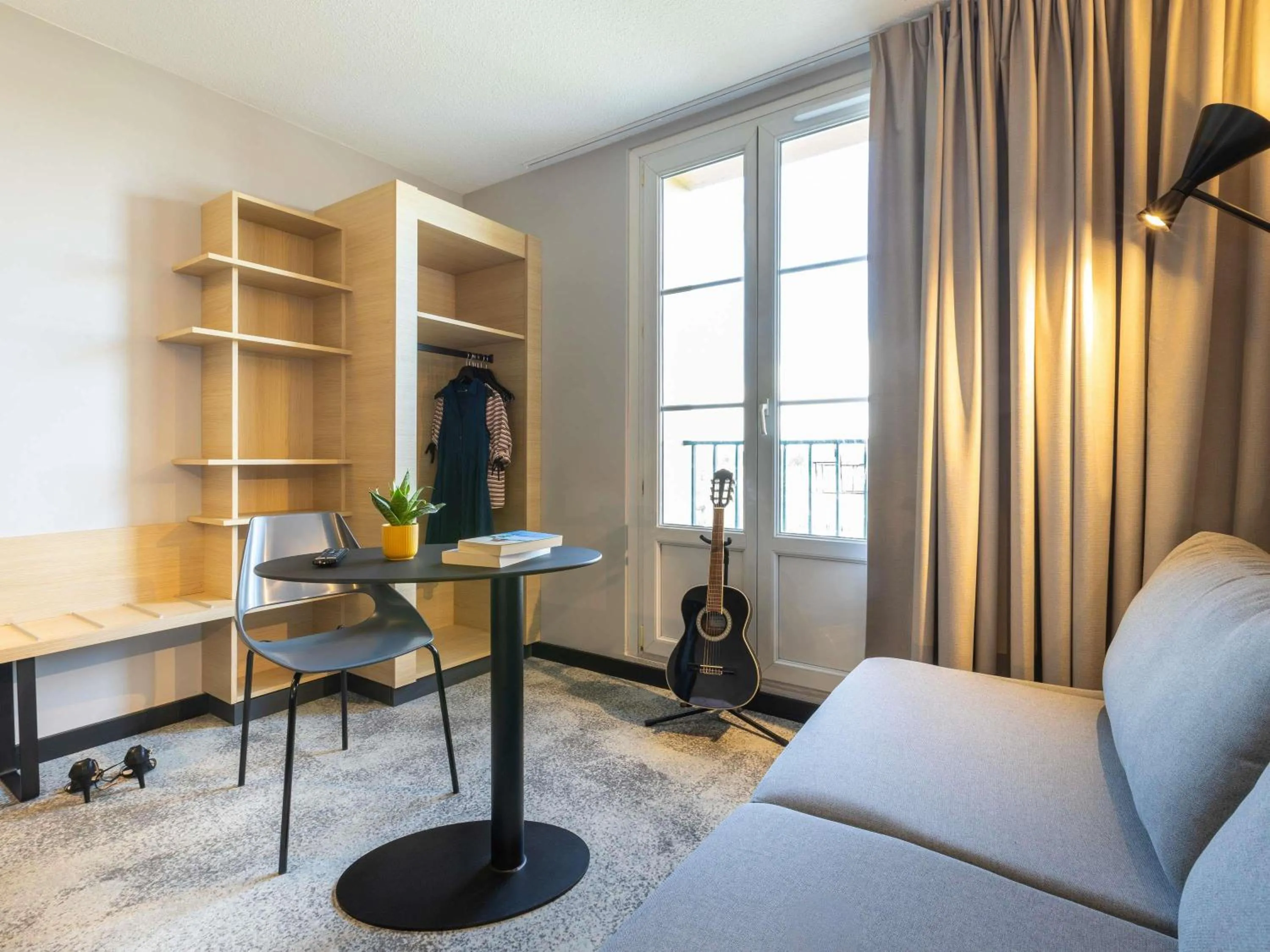 Bedroom in ibis Strasbourg Centre Gare