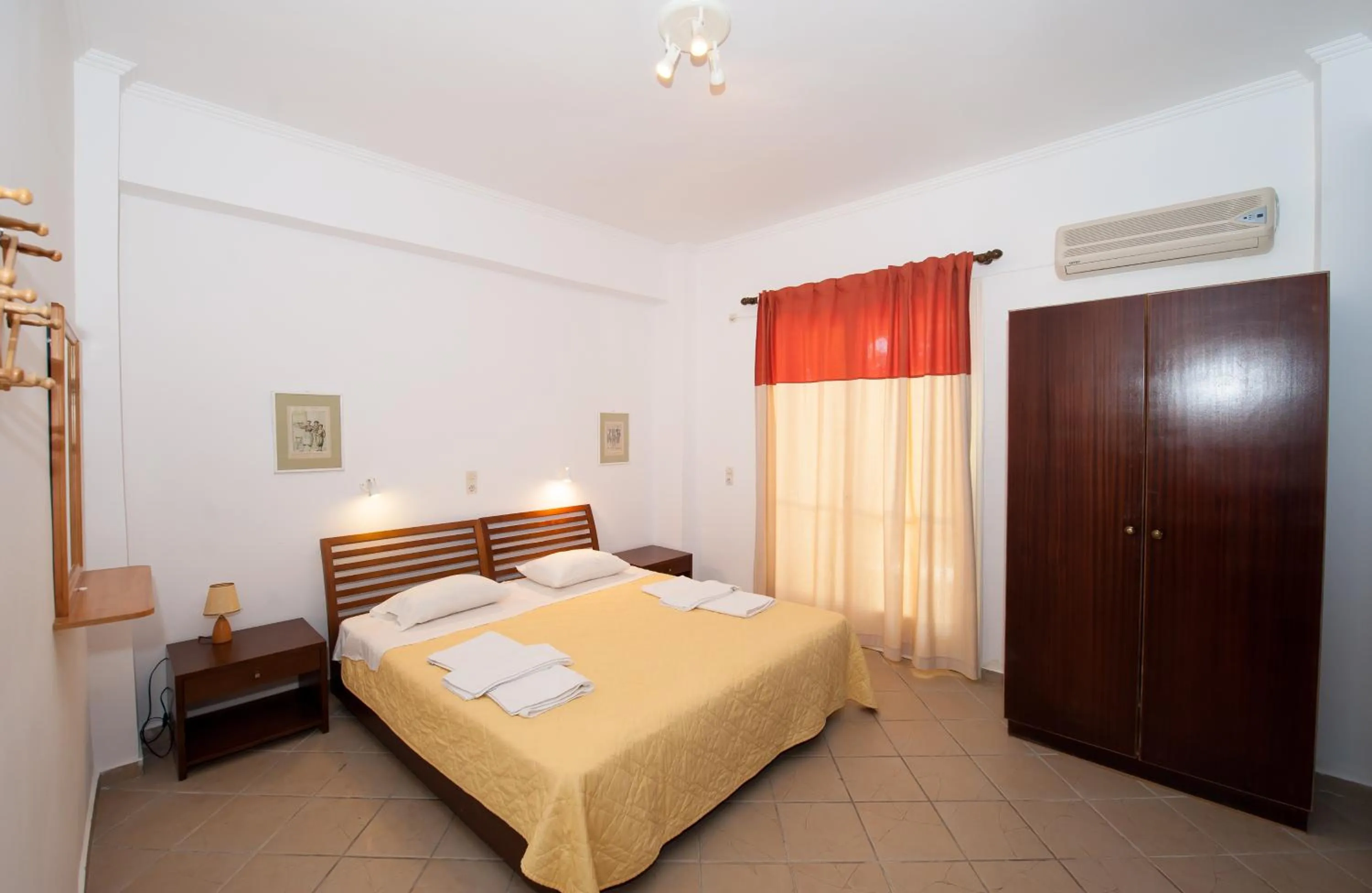 Photo of the whole room, Bed in Zarkadis Beach Apartments