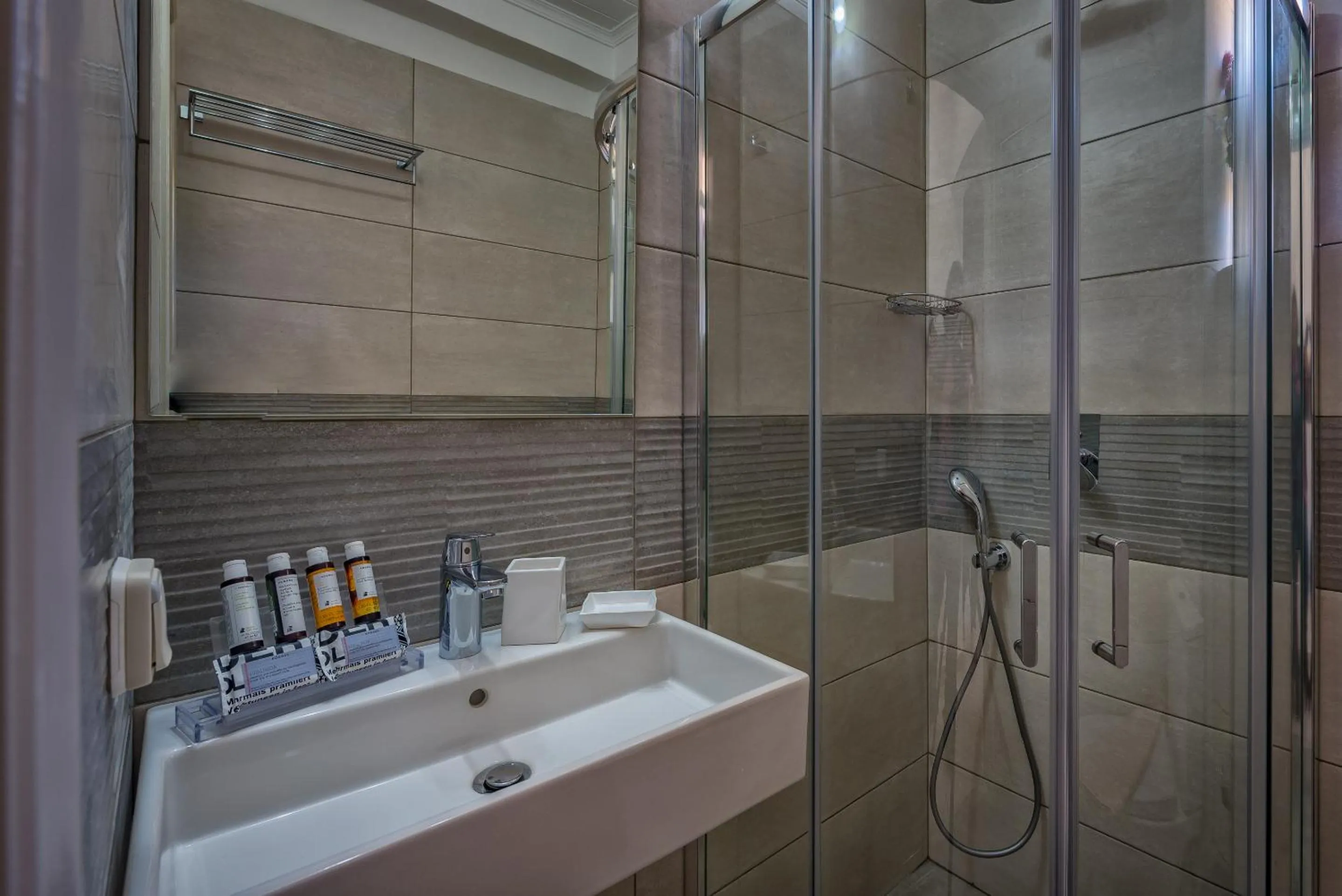 Bathroom in Zarkadis Beach Apartments