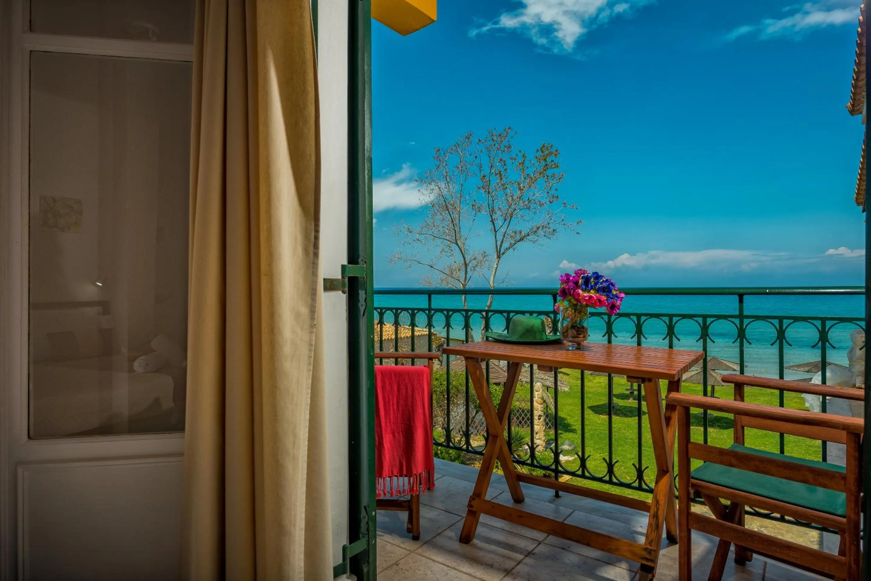 Zarkadis Beach Apartments