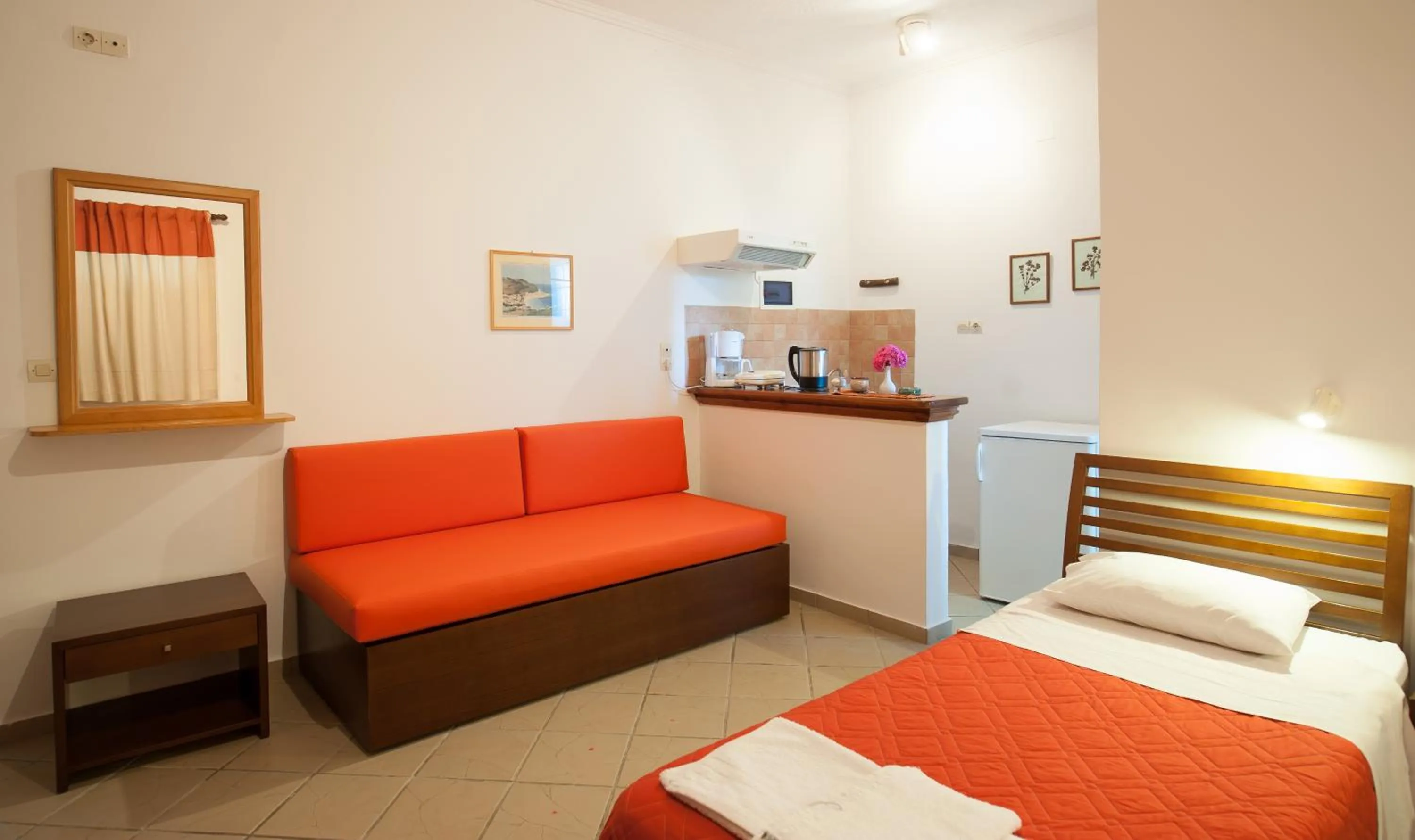 Photo of the whole room, Bed in Zarkadis Beach Apartments