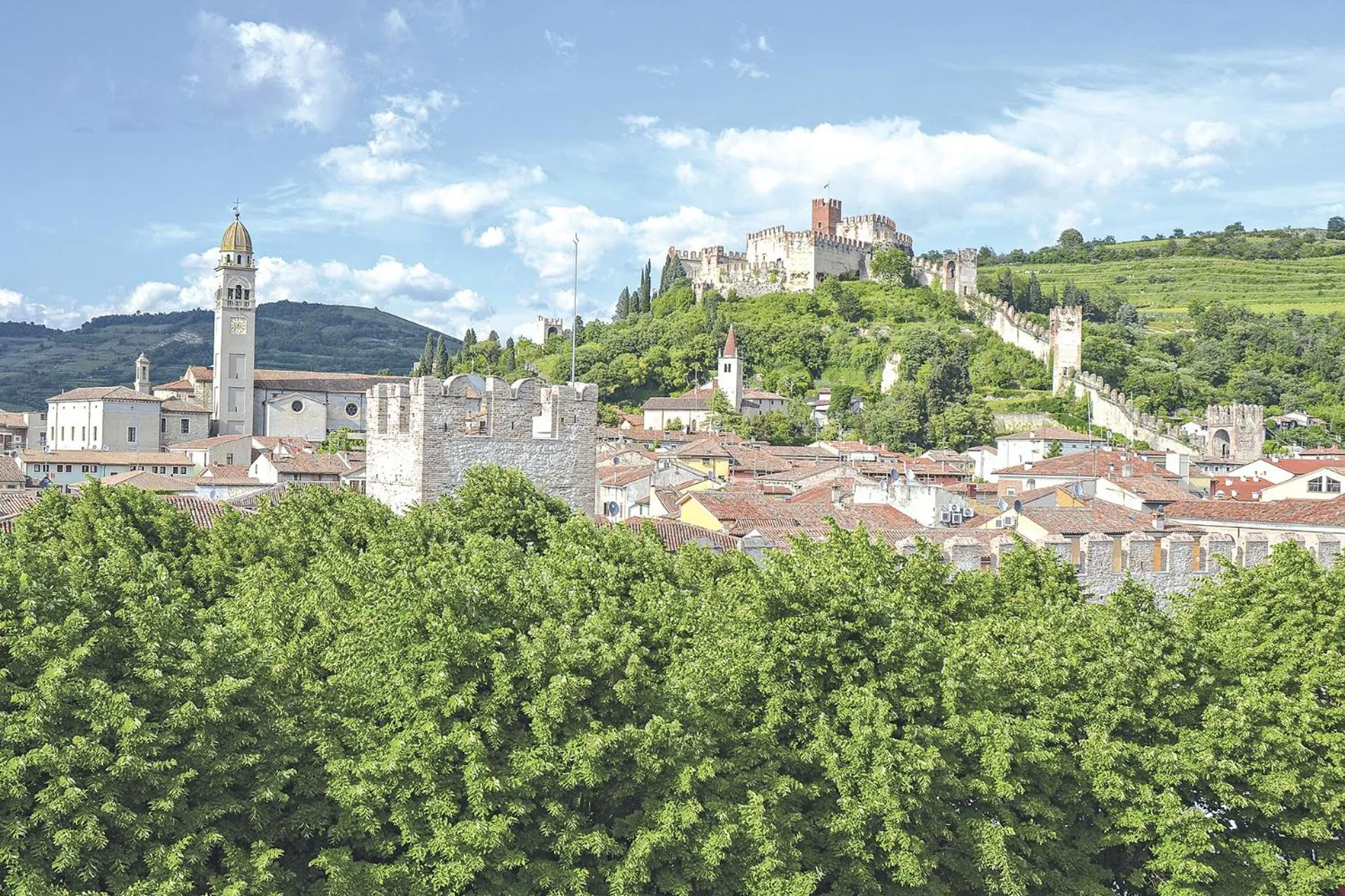 Nearby landmark in B&B Antique Maison