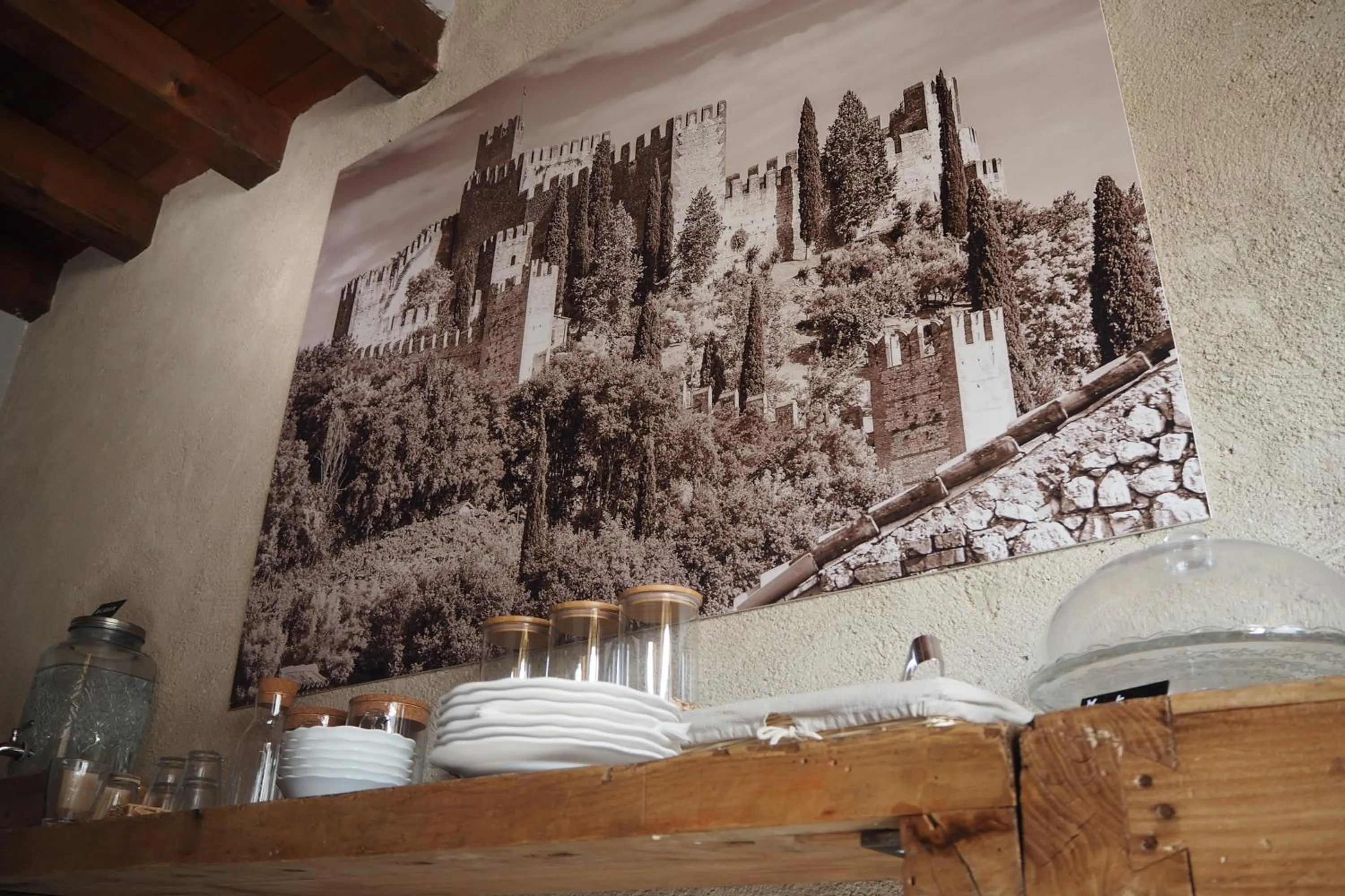 Continental breakfast in B&B Antique Maison