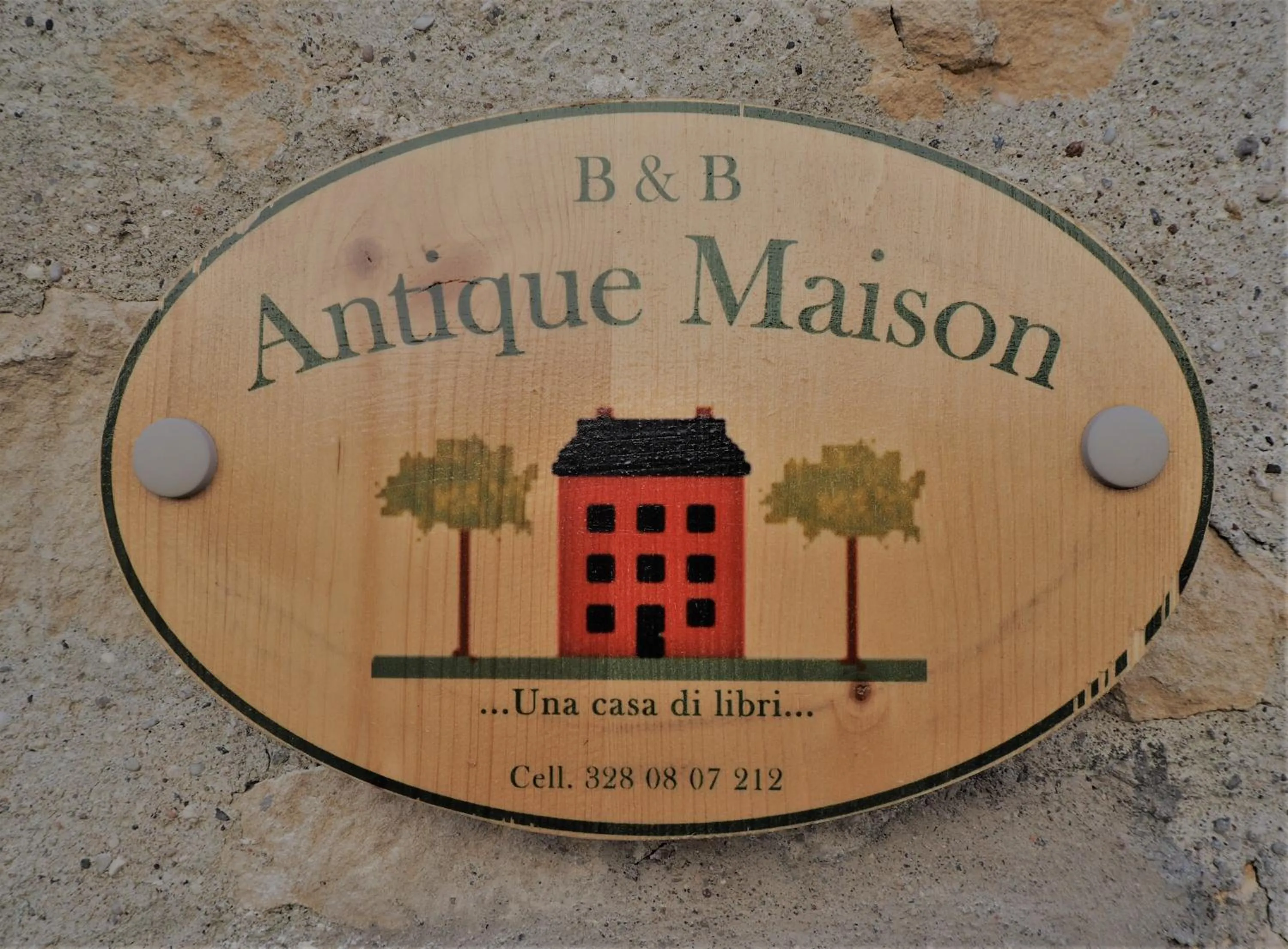 Property logo or sign in B&B Antique Maison