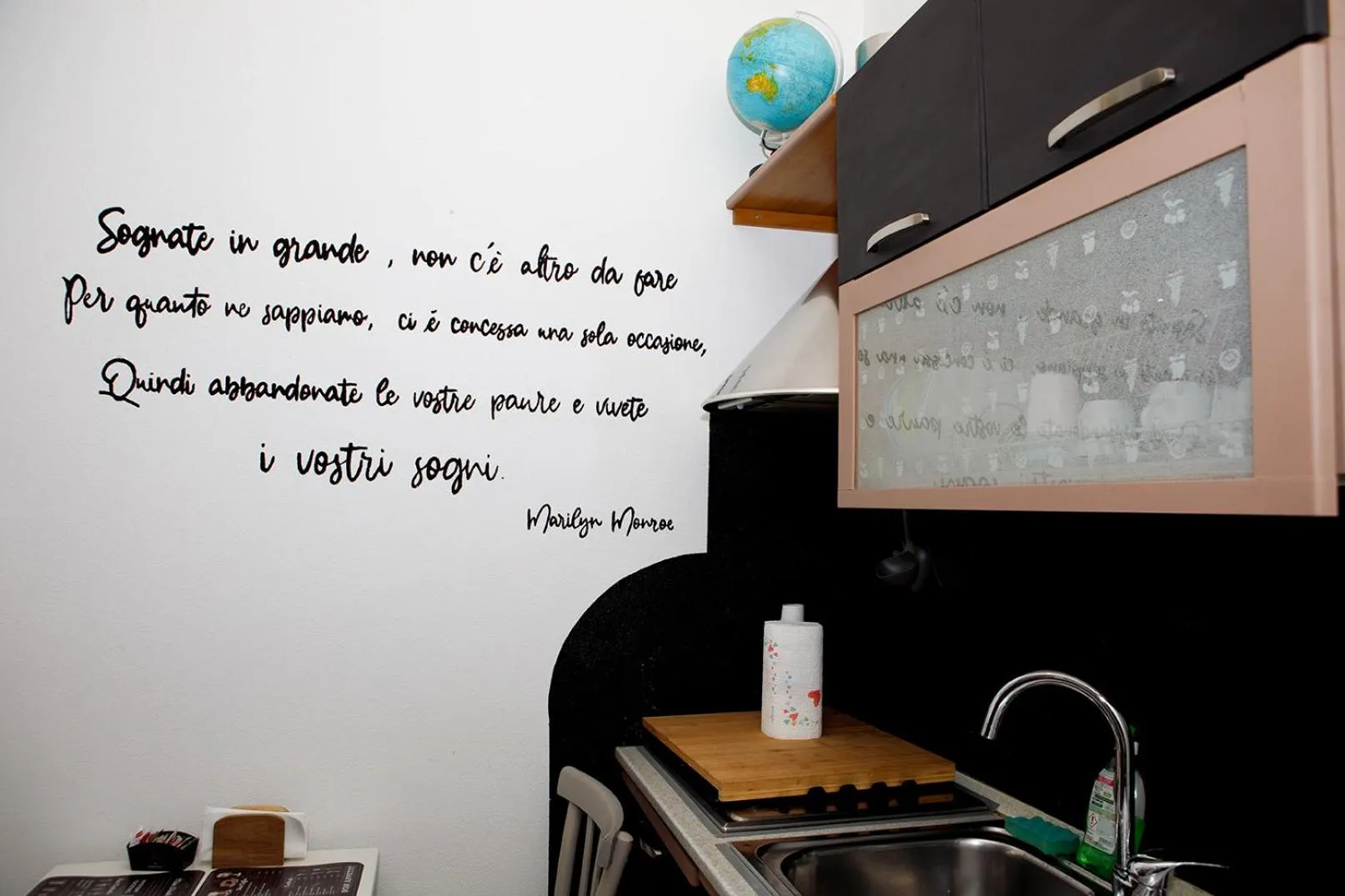 Kitchen or kitchenette in Santu Bustianu