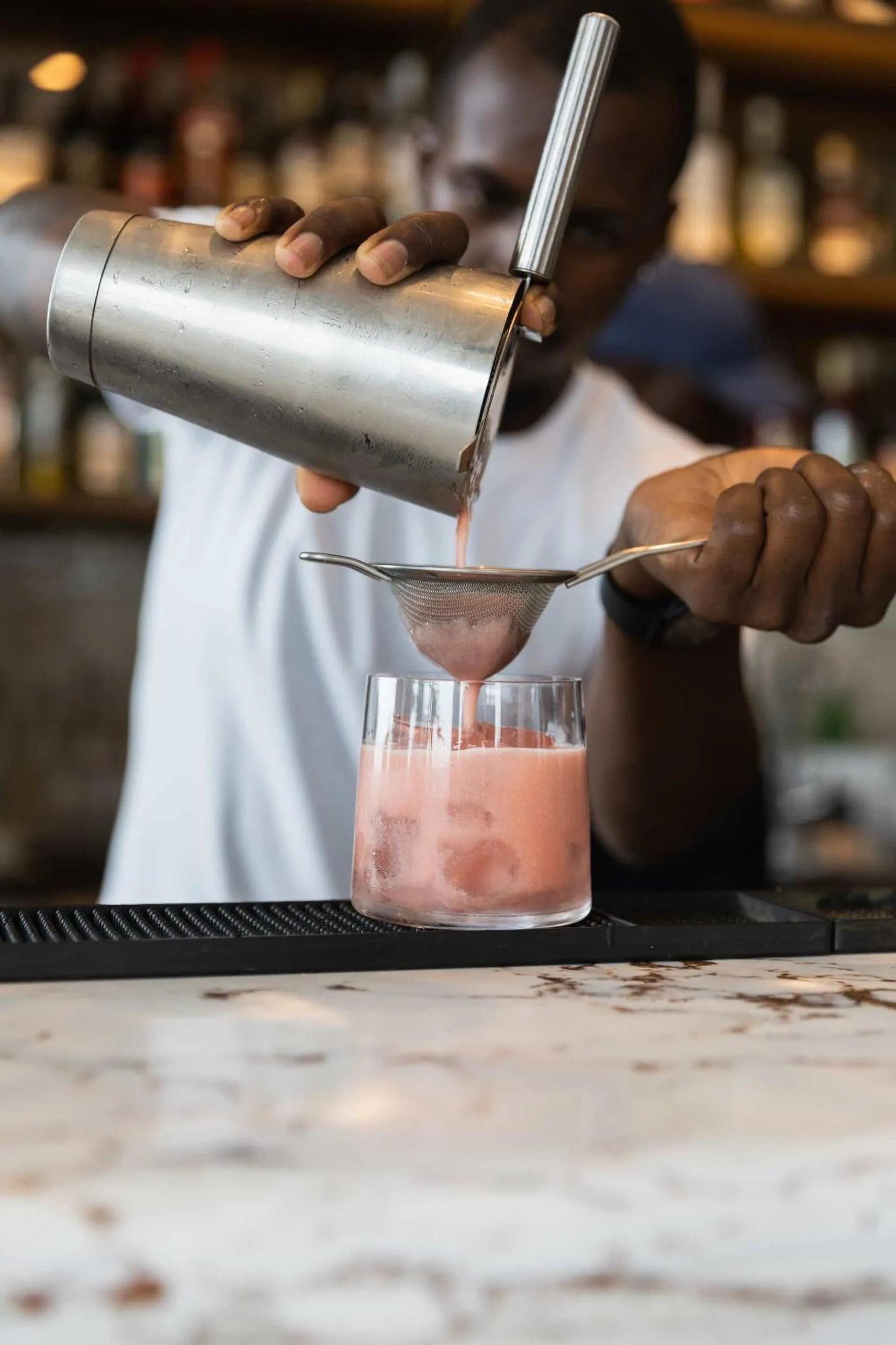 Restaurant/places to eat in Latitude Aparthotel by Totalstay