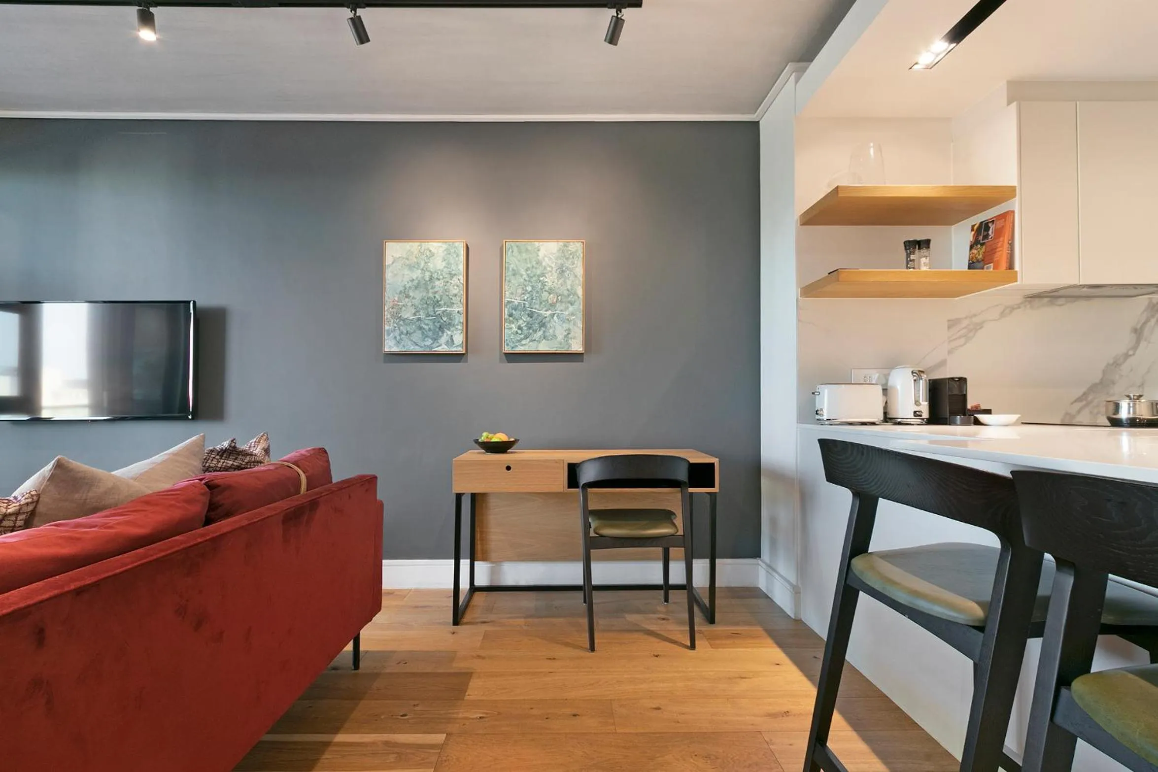 TV and multimedia in Latitude Aparthotel by Totalstay