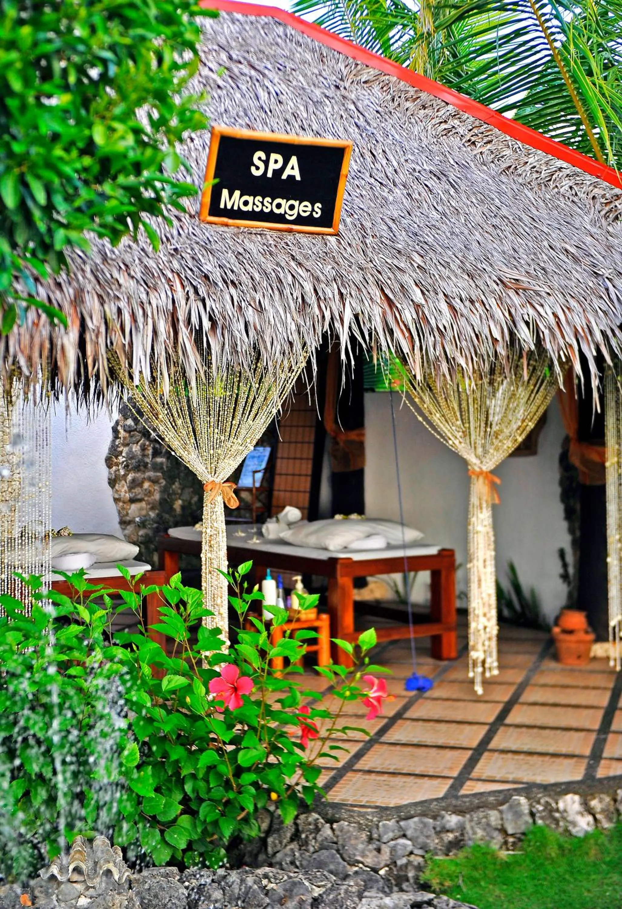 Facade/entrance in Dolphin House Resort Moalboal
