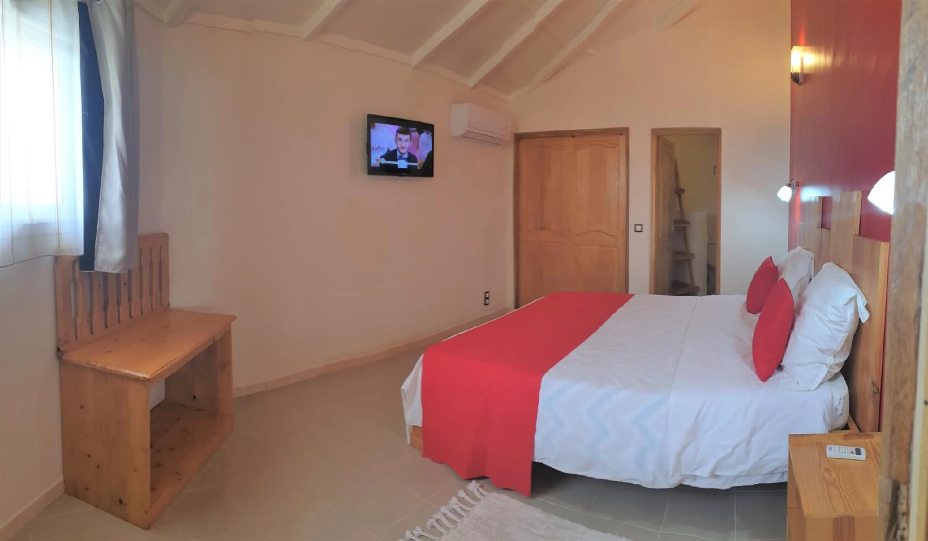 Photo of the whole room in Diamarek Hotel Sur La Plage