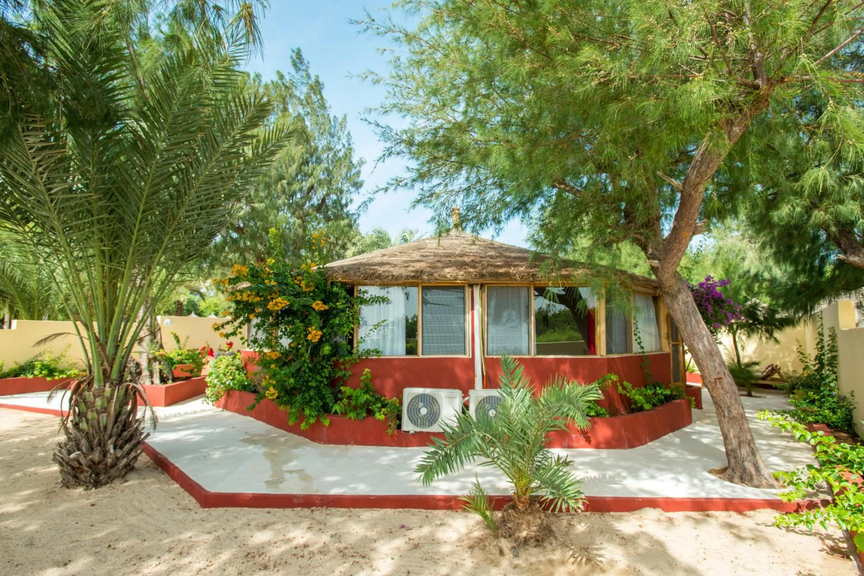 Garden in Diamarek Hotel Sur La Plage