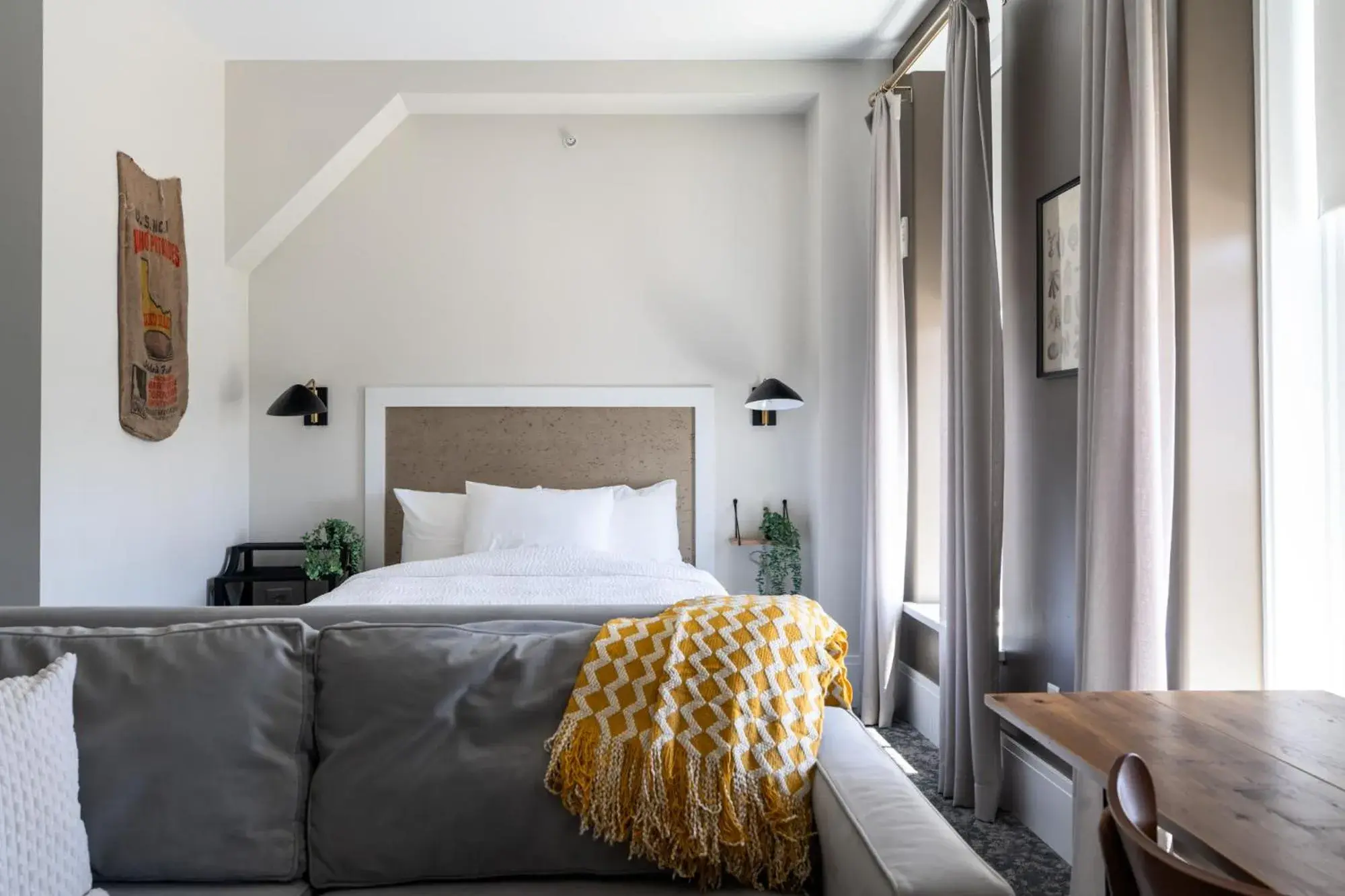 Studio Apartment in Hancock House Studio Apartment in Hancock House