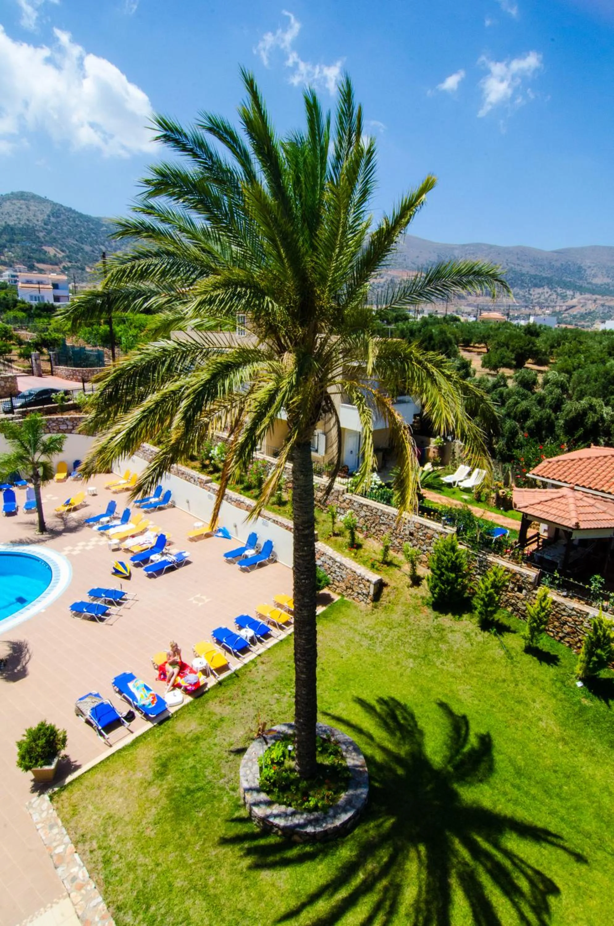 Facade/entrance in Real Palace