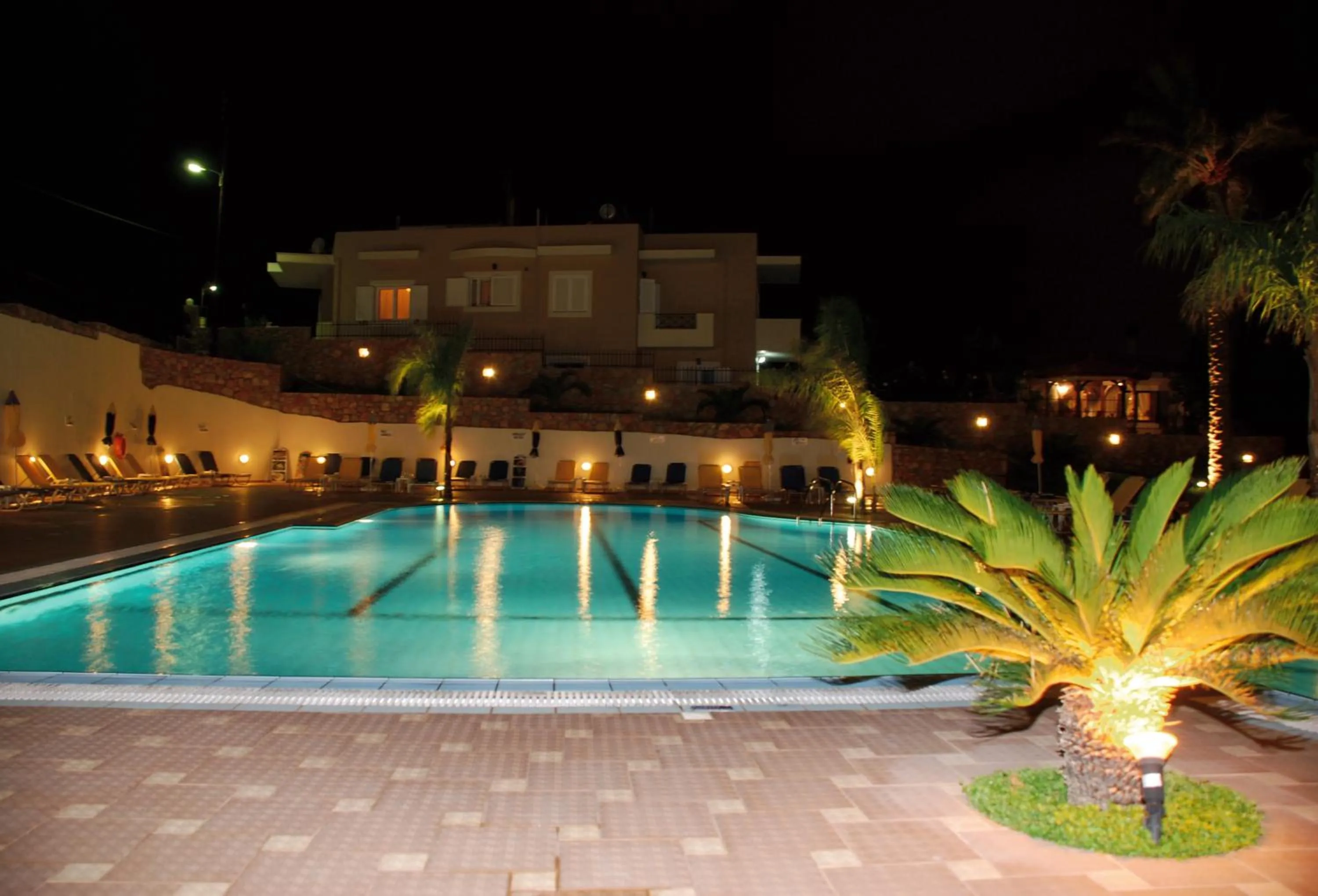 Swimming pool in Real Palace