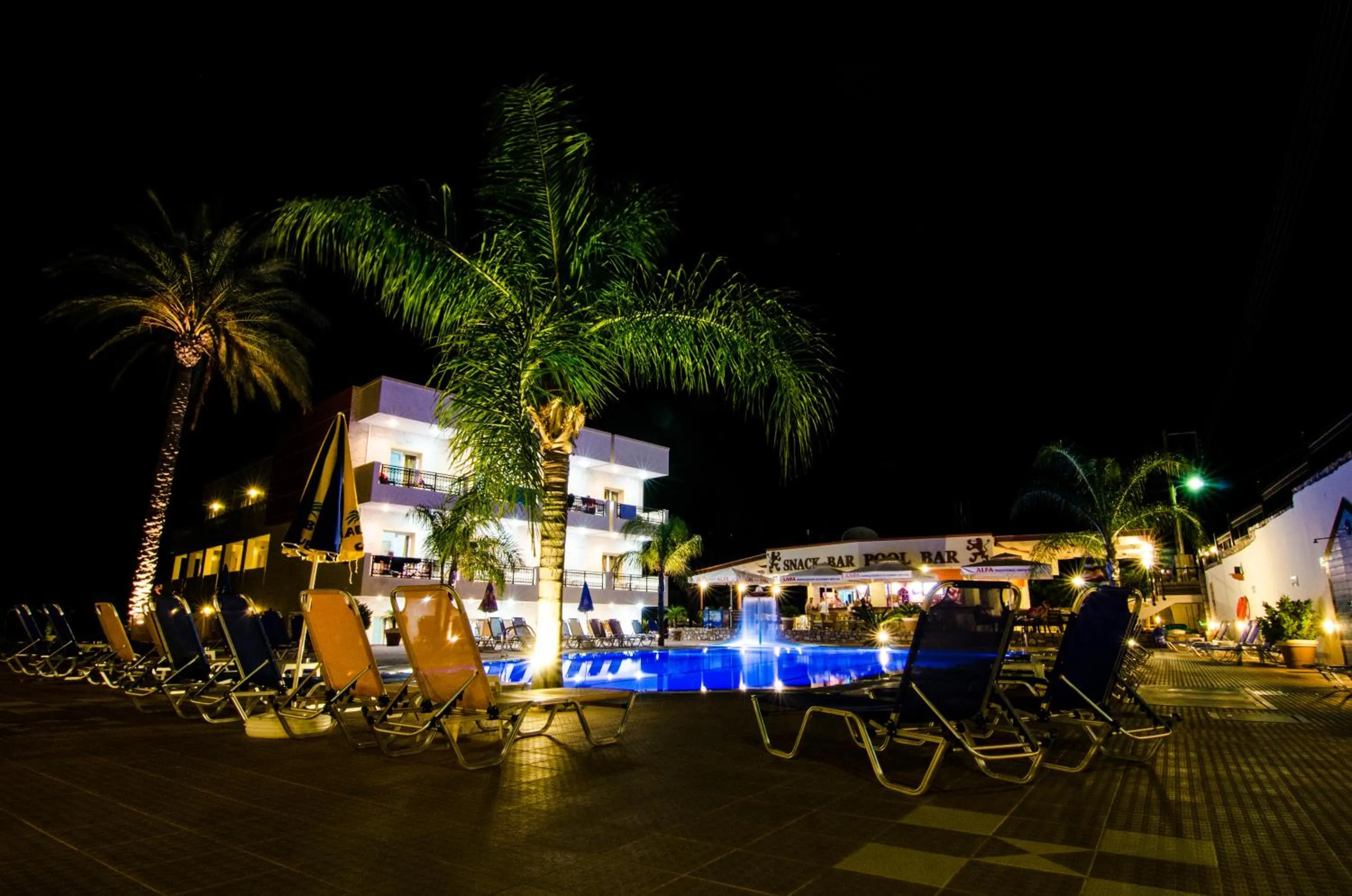 Facade/entrance in Real Palace