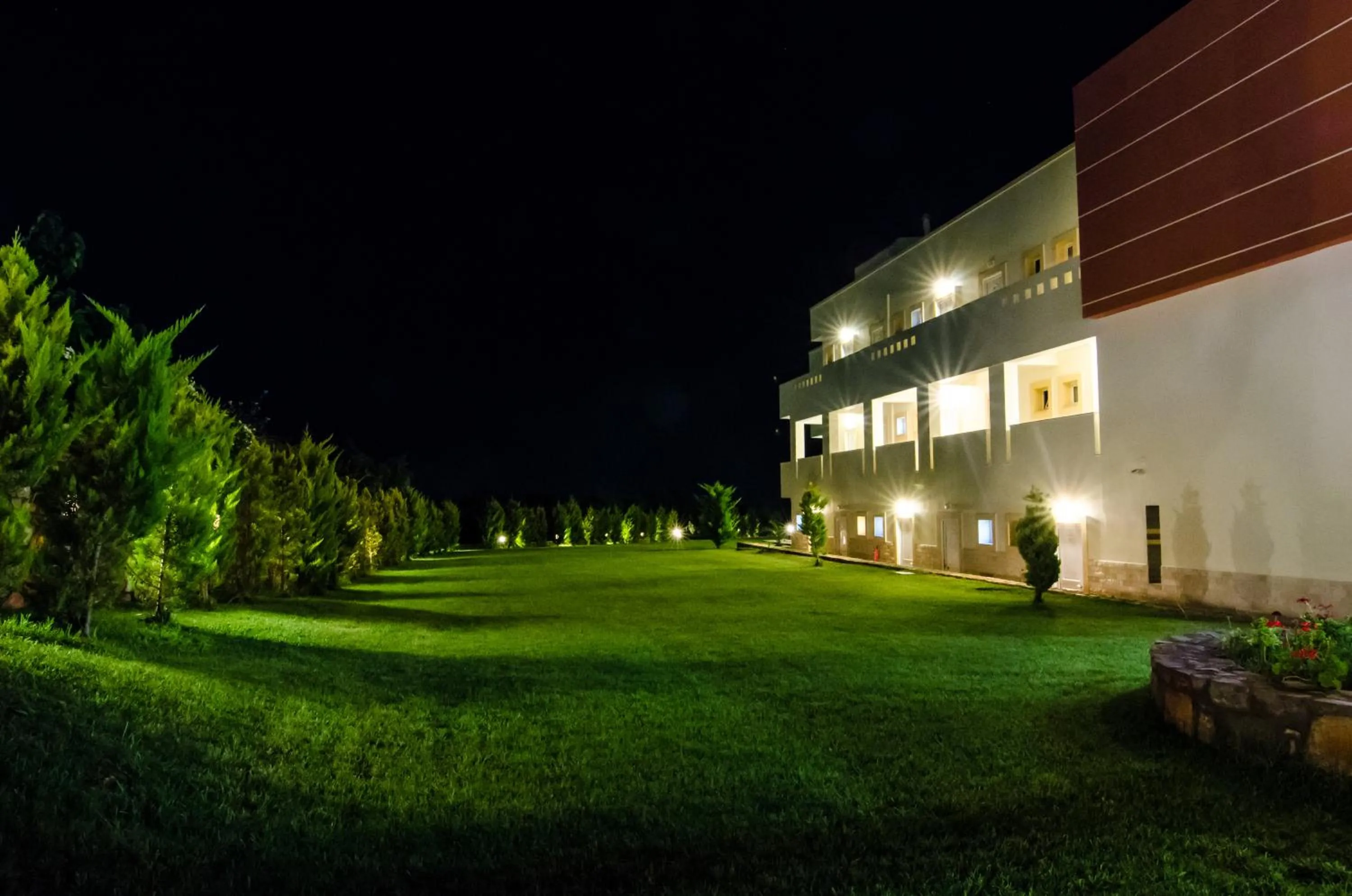 Facade/entrance in Real Palace