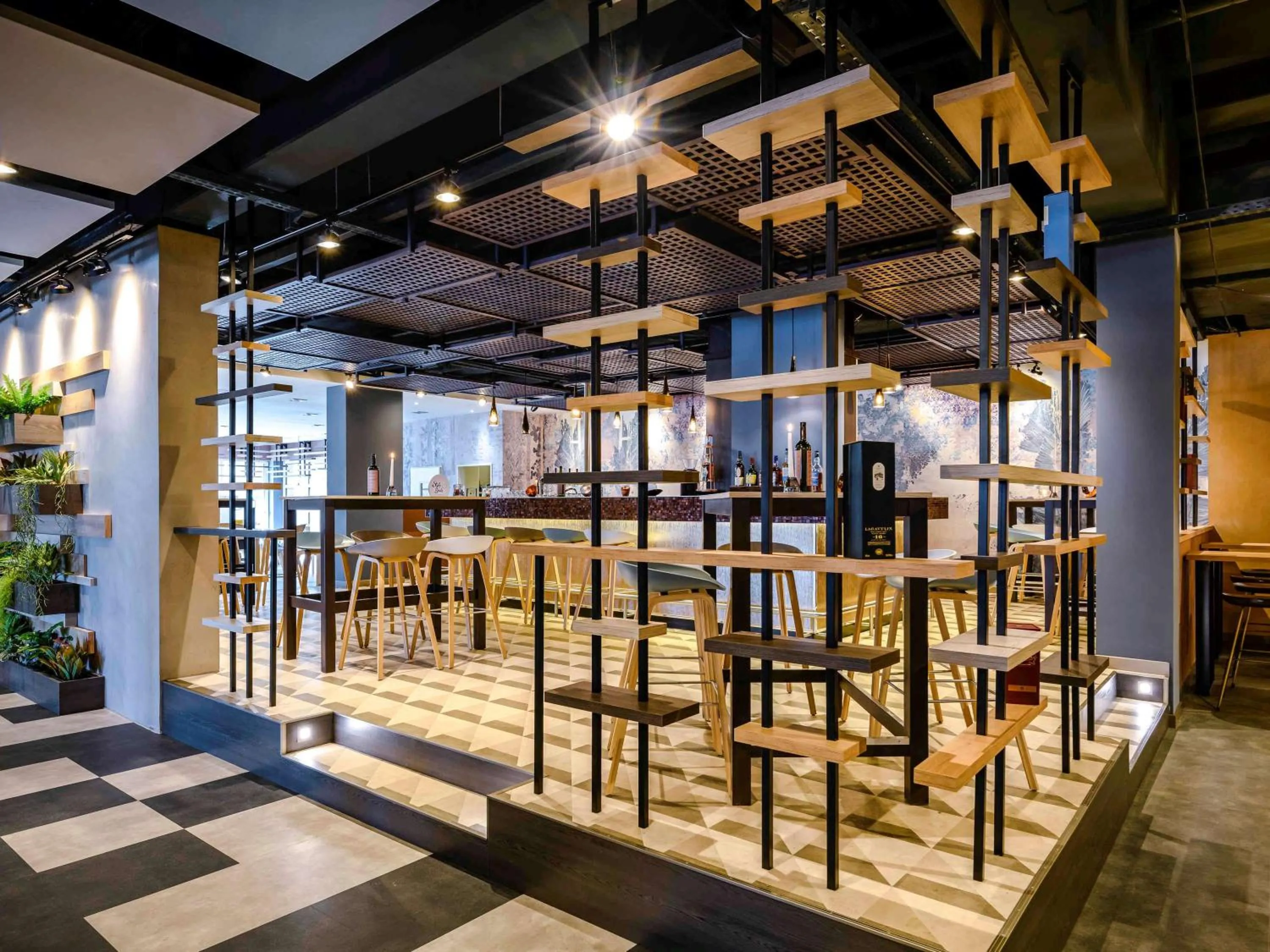 Restaurant/places to eat in Ibis Styles Regensburg